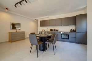 Alquiler Vacacional - Cozy 2BR Sliema Getaway by the Water