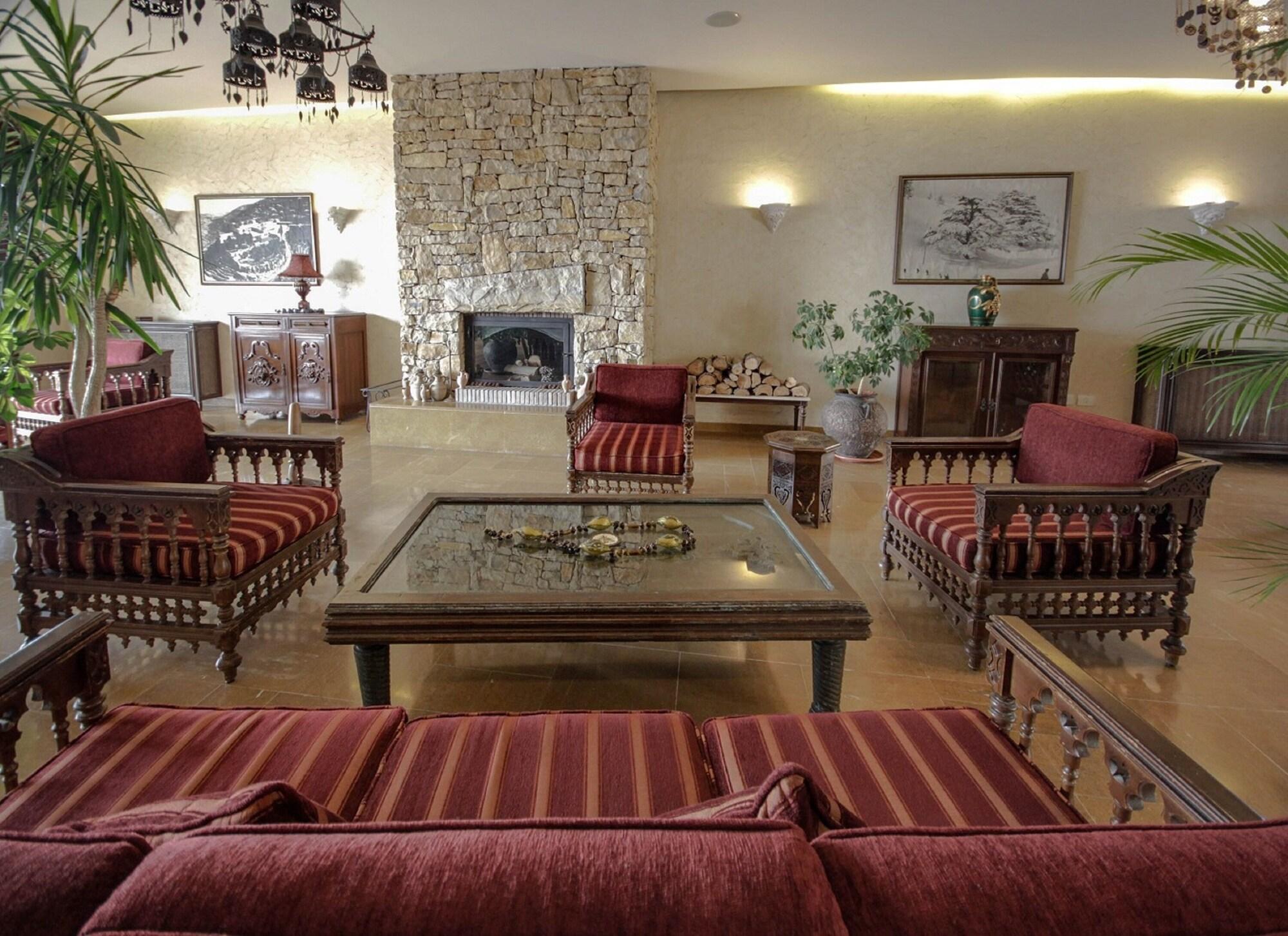 Vista Lobby Quartier Suisse Hotel