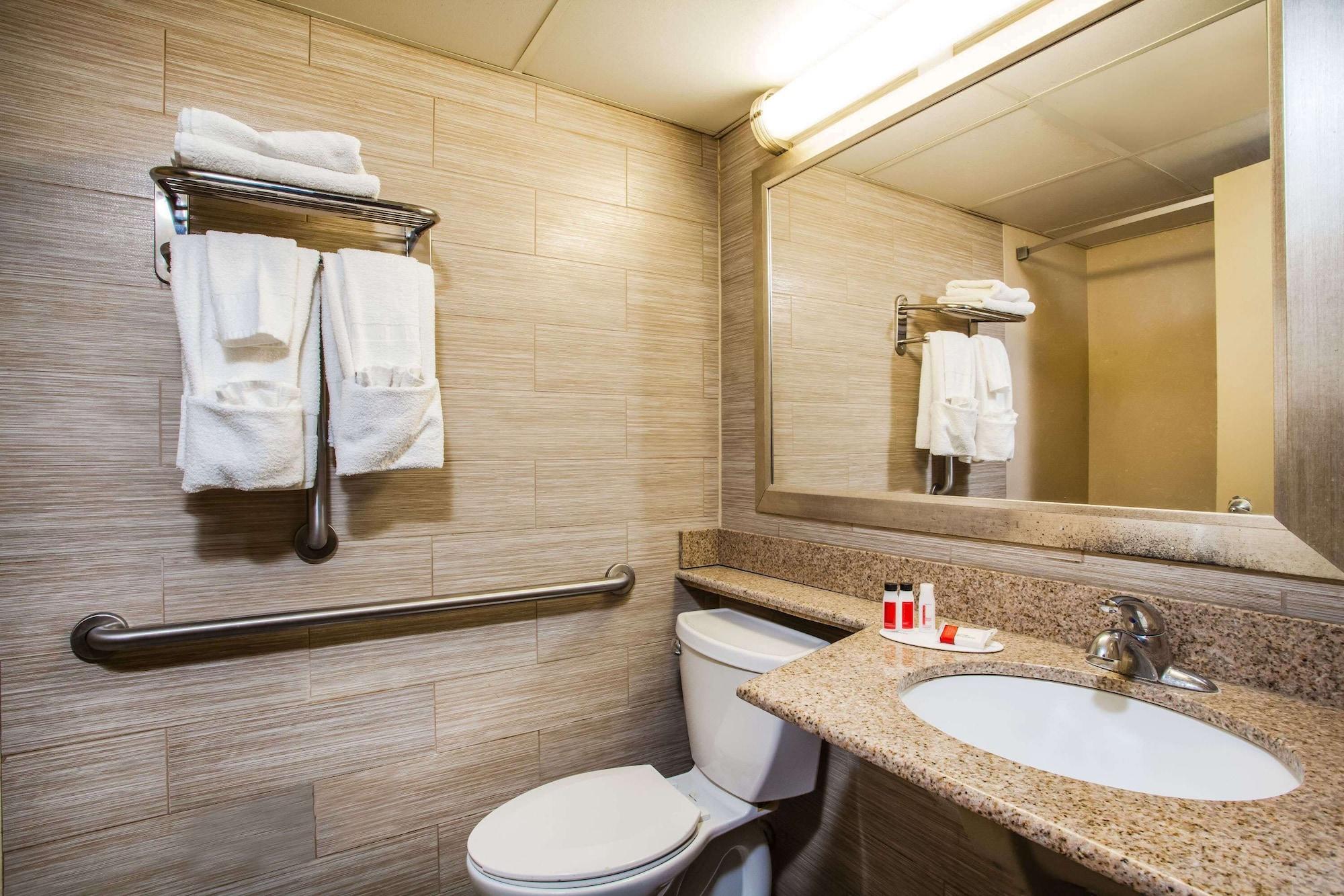 Equipamiento de Habitación Howard Johnson by Wyndham North Plainfield