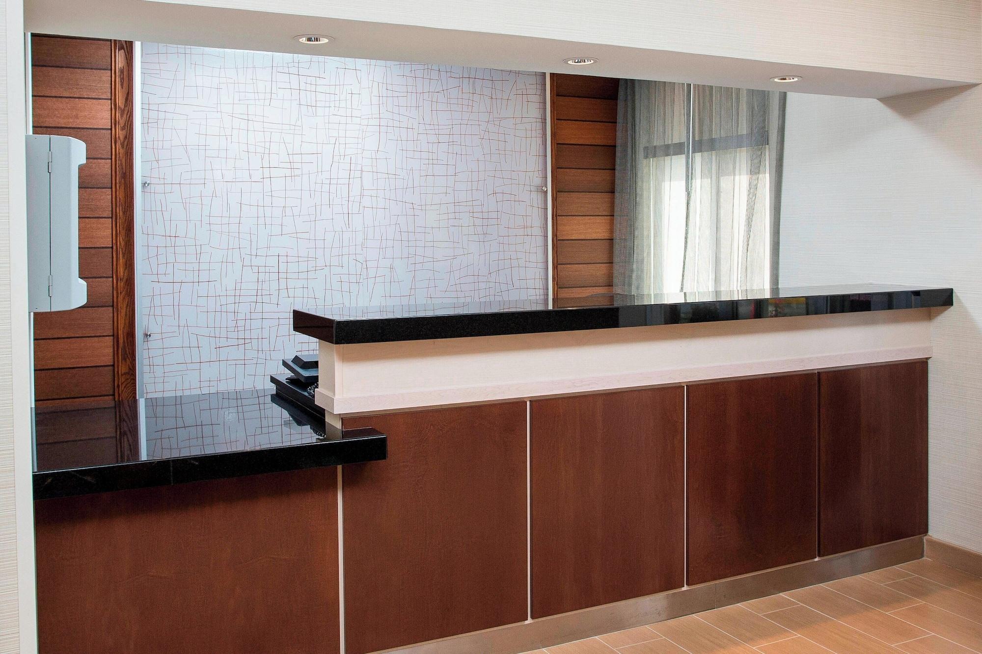 Vista Lobby Fairfield Inn & Suites by Marriott South Bend Mishawaka