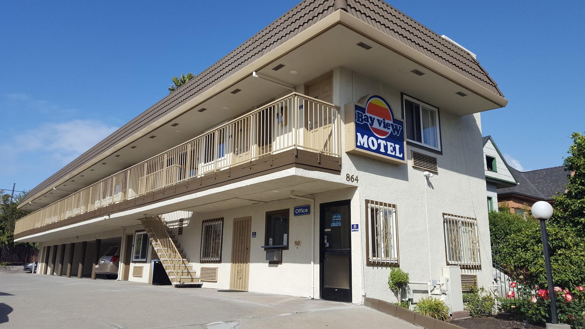 Varios Bayview Motel