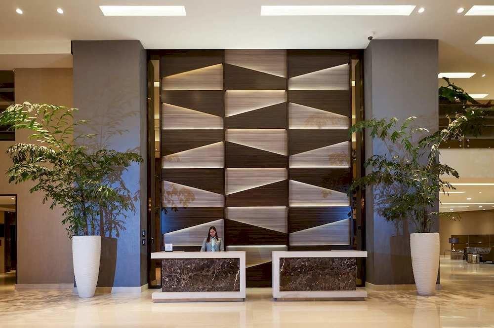 Vista do lobby Embassy Suites by Hilton Santo Domingo