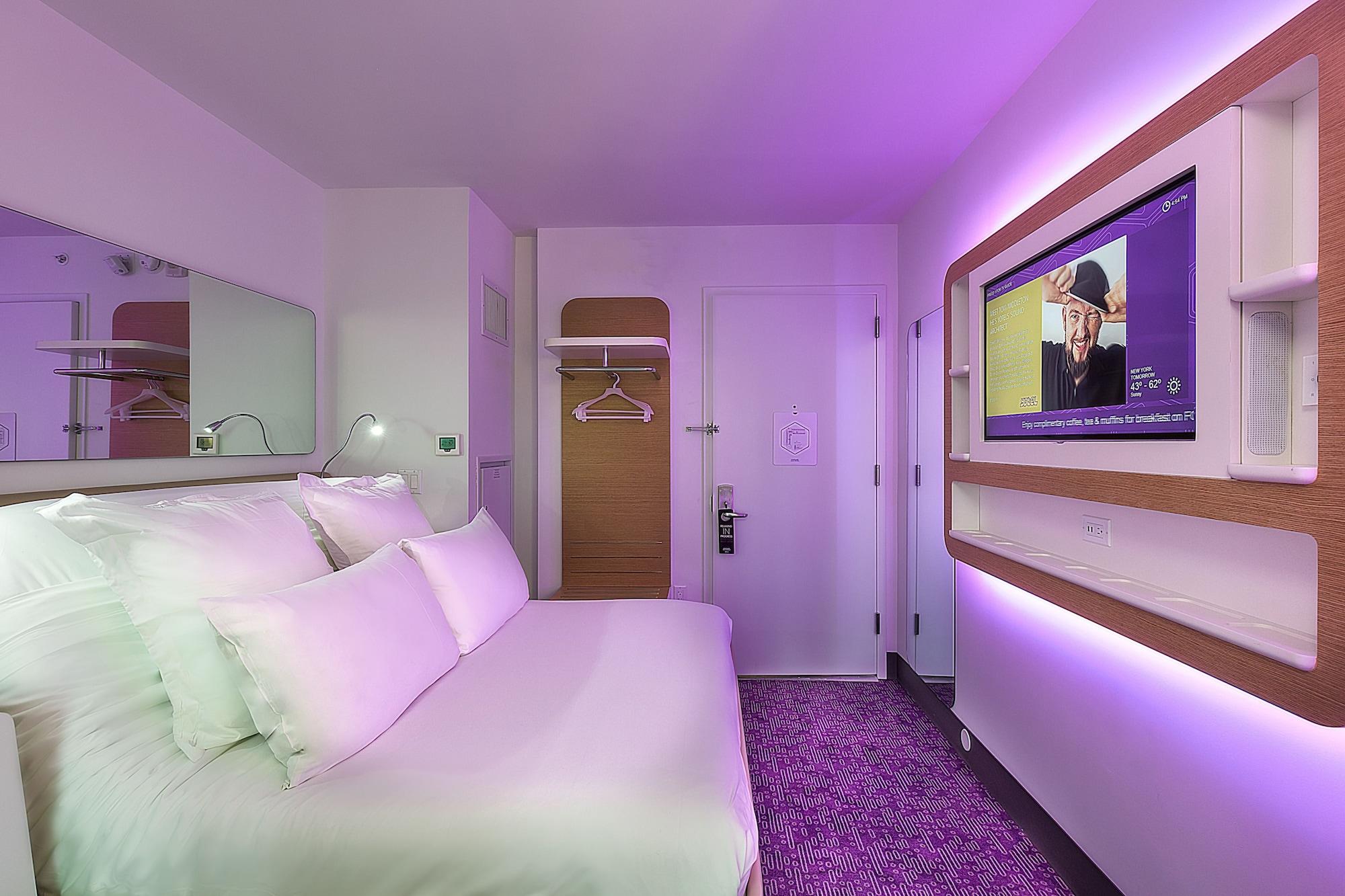 Habitación YOTEL New York Times Square, Select by Hilton