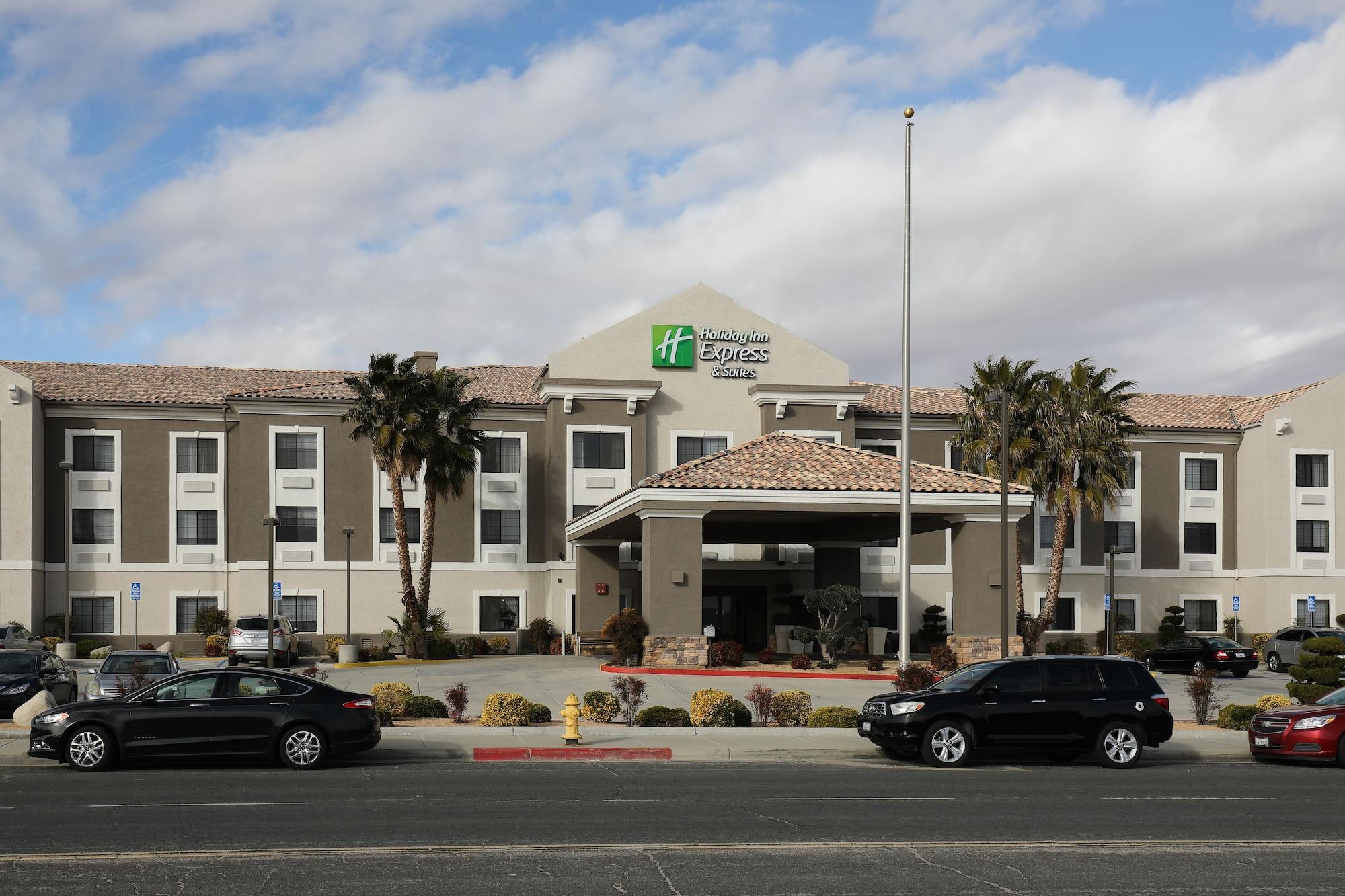 Varios Holiday Inn Express Hotel & Suites Hesperia by IHG