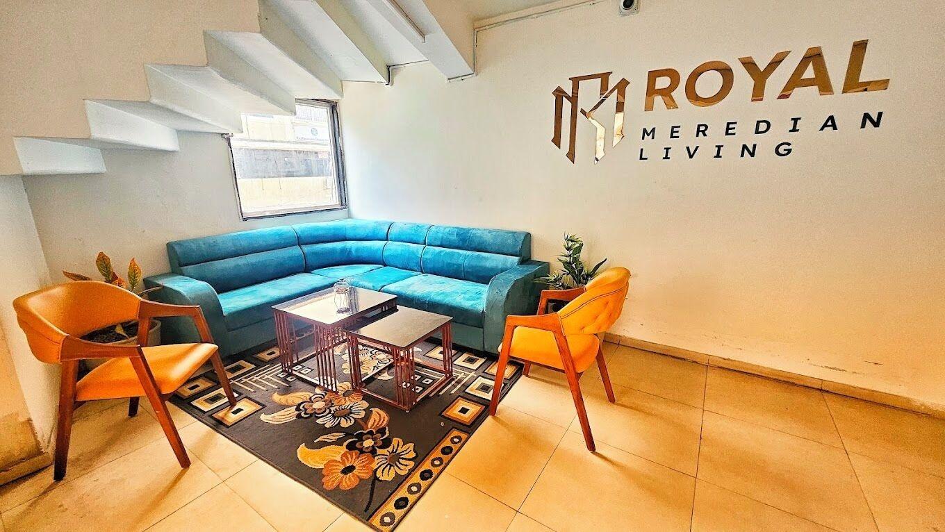 Vista Exterior Royal Meredian Living