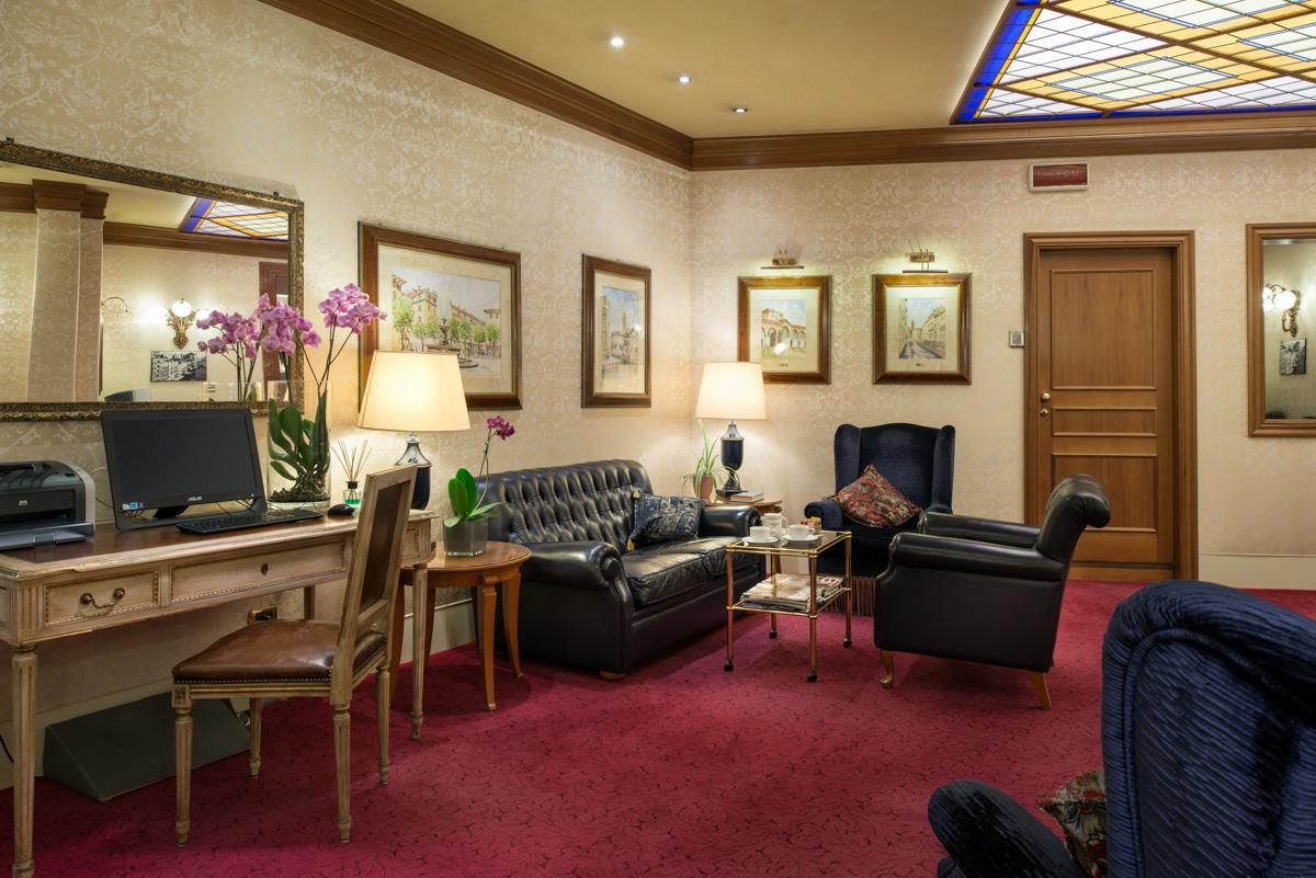 Vista do lobby Hotel Berna