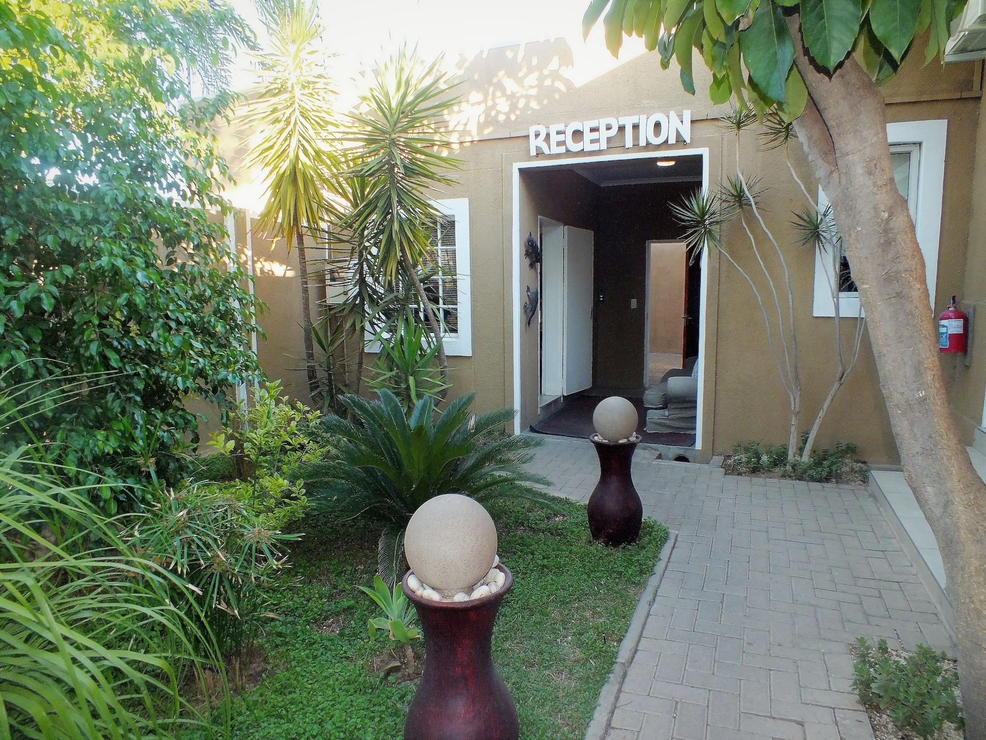 Vista Lobby Uzuri Guesthouse