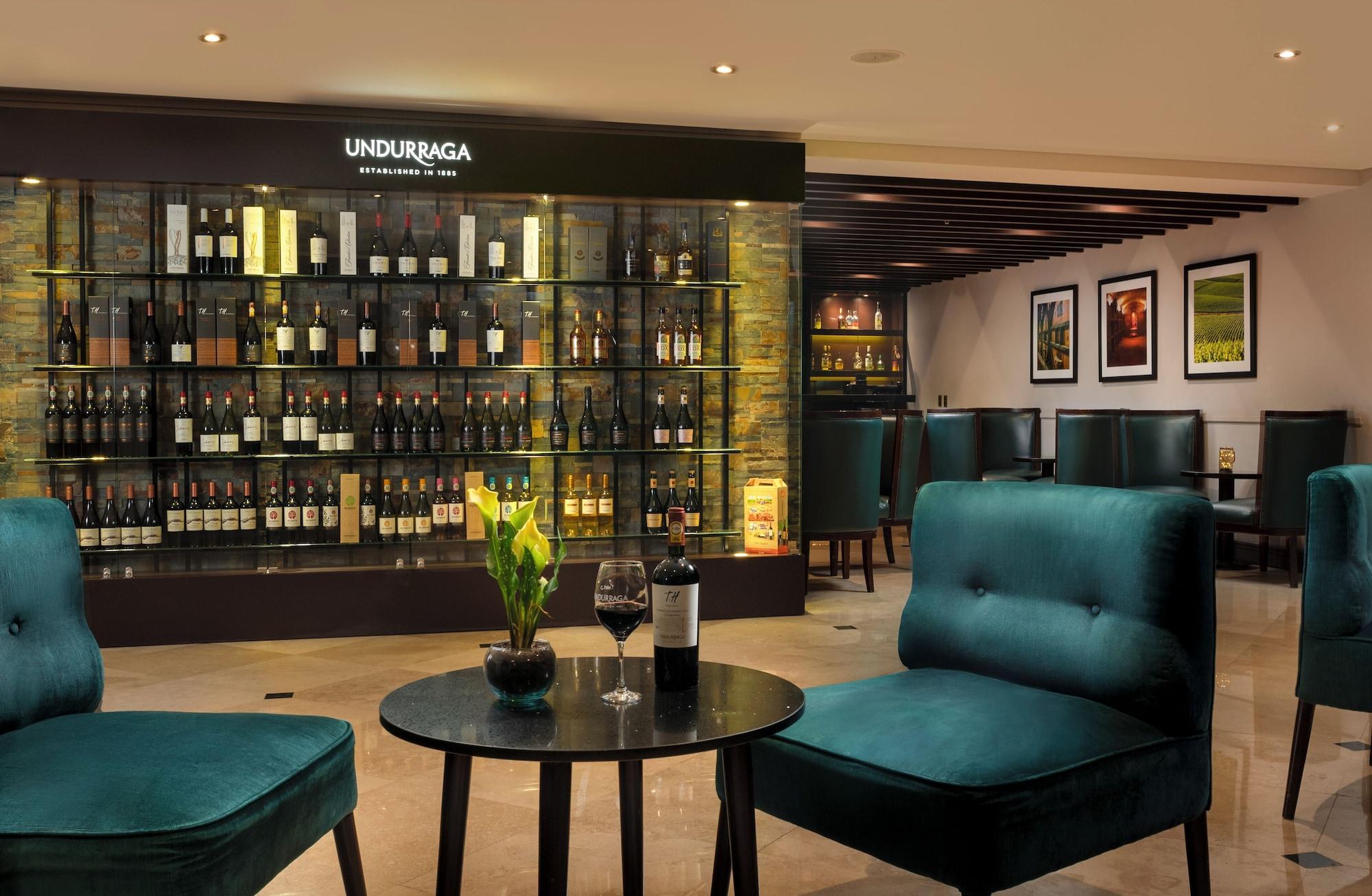 Vista Lobby Four Points by Sheraton Santiago
