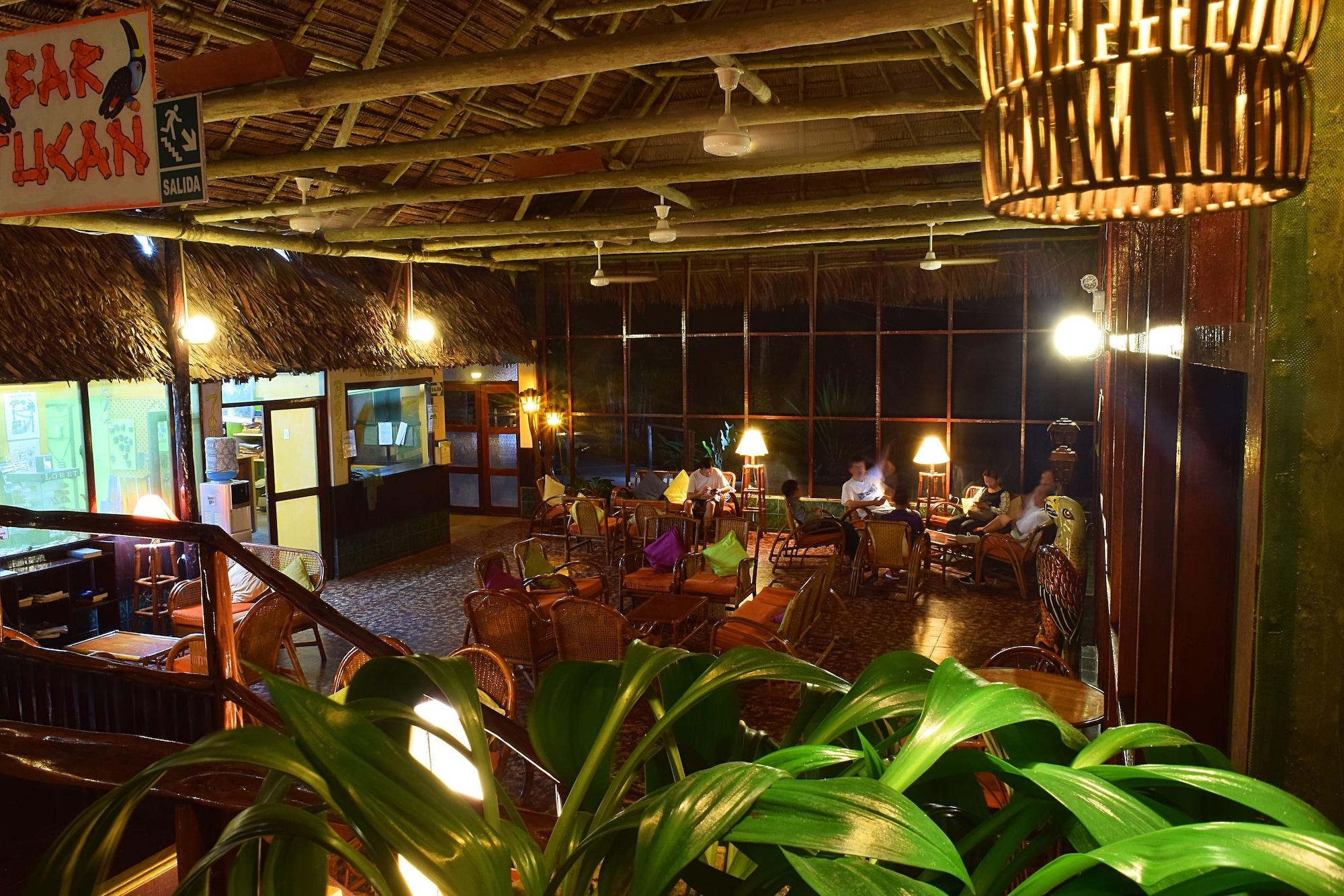 Vista Lobby Ceiba Tops Lodge