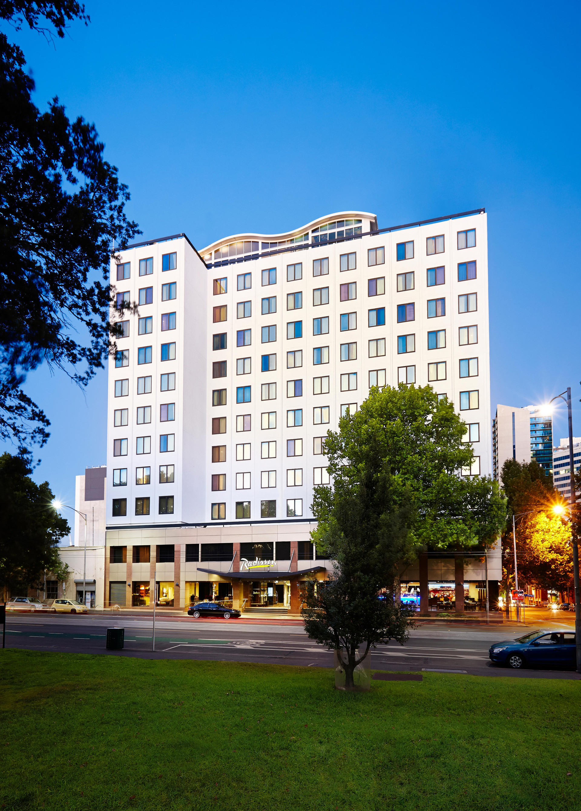 Vista Exterior Radisson on Flagstaff Gardens Melbourne