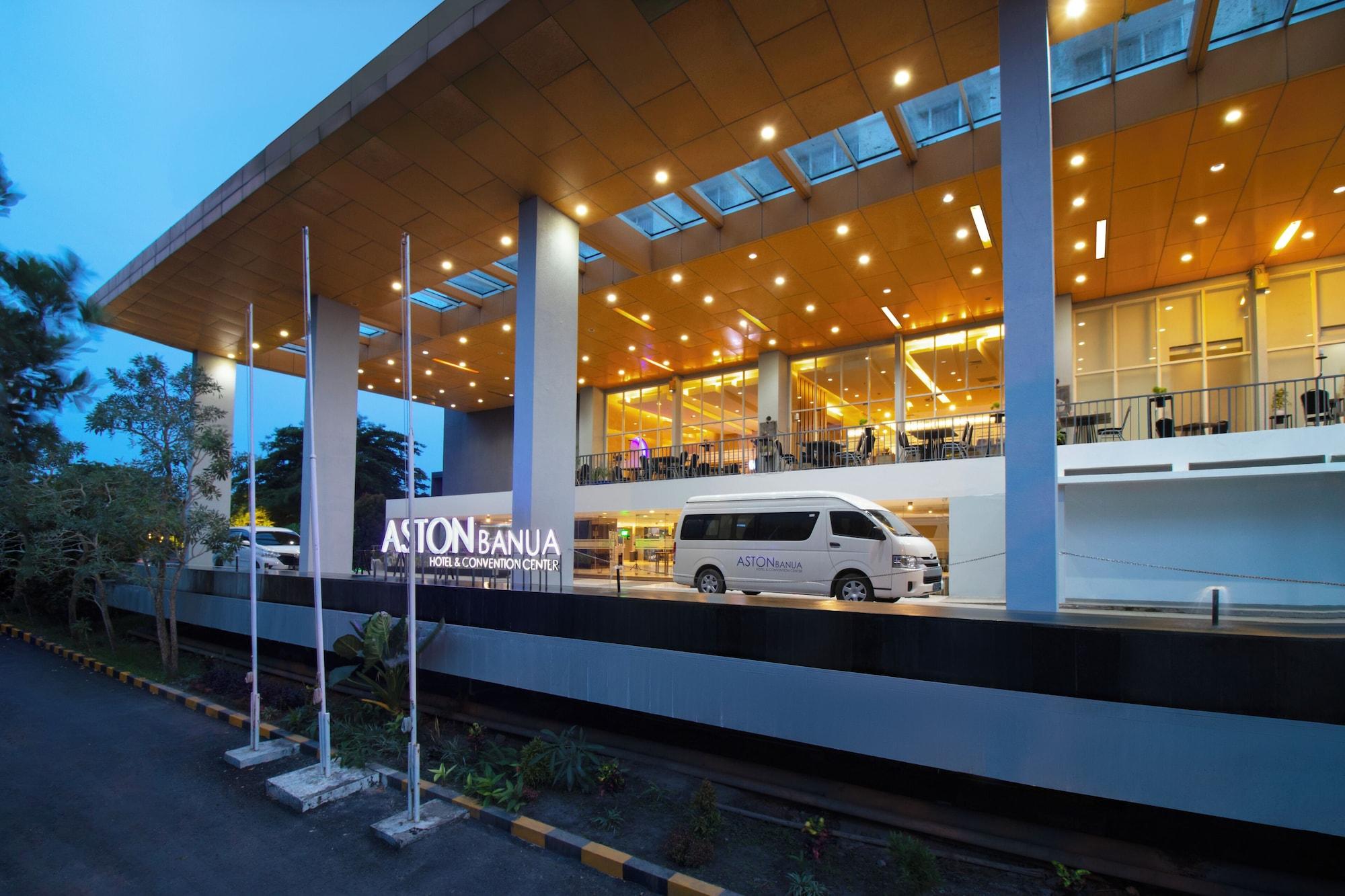 Vista Exterior Grand Tan Banjarmasin Hotel & Convention Center