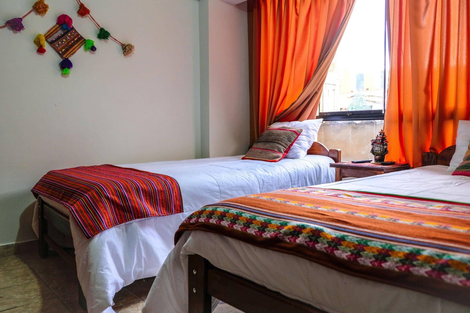 Varios Happy House Inn