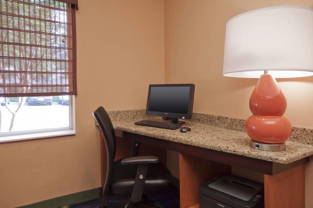 Varios Quality Inn & Suites