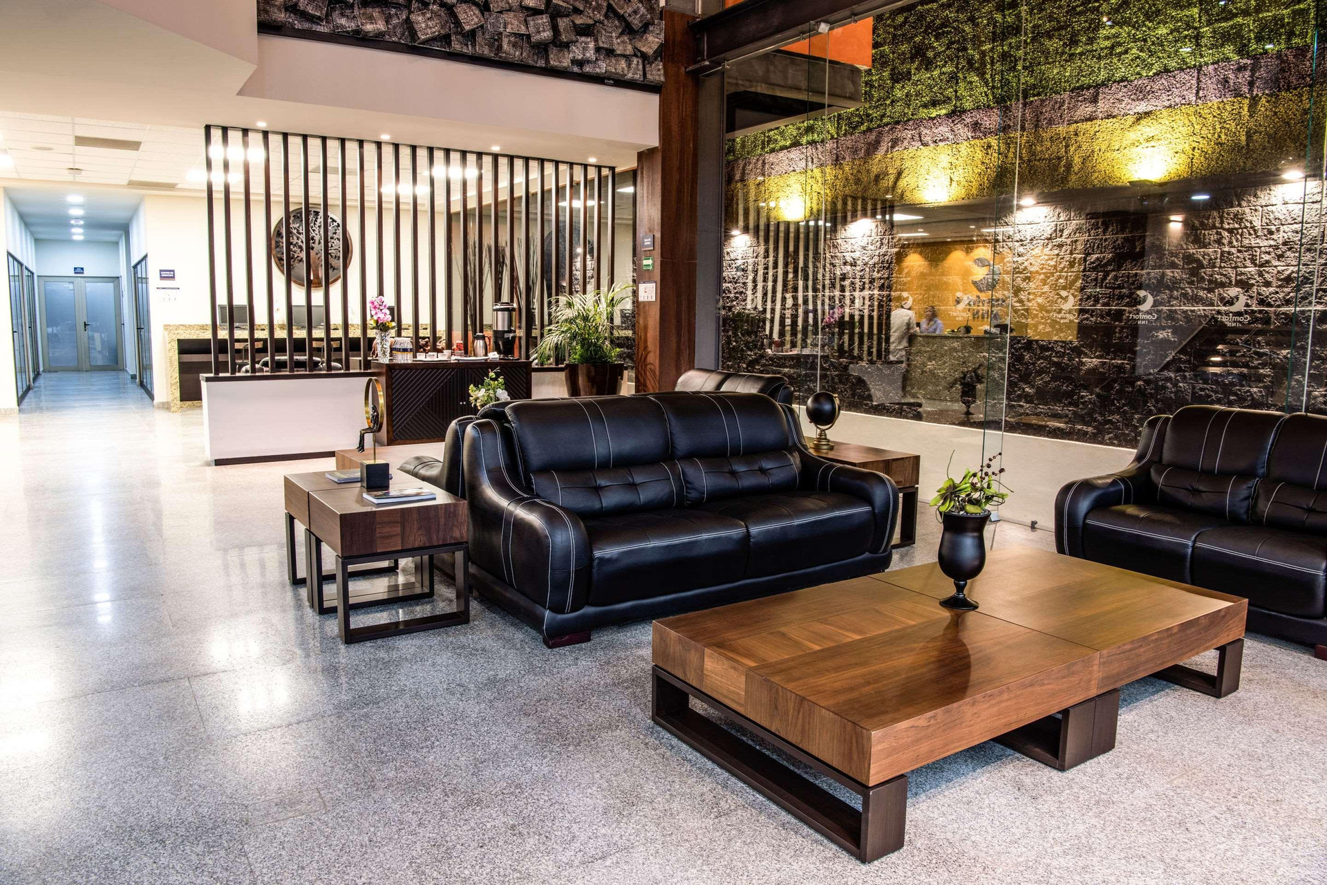 Vista Lobby Comfort Inn Irapuato