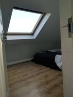 Alquiler Vacacional - Cute 'bijous' Attic Roof DBL Bedroom Apartment