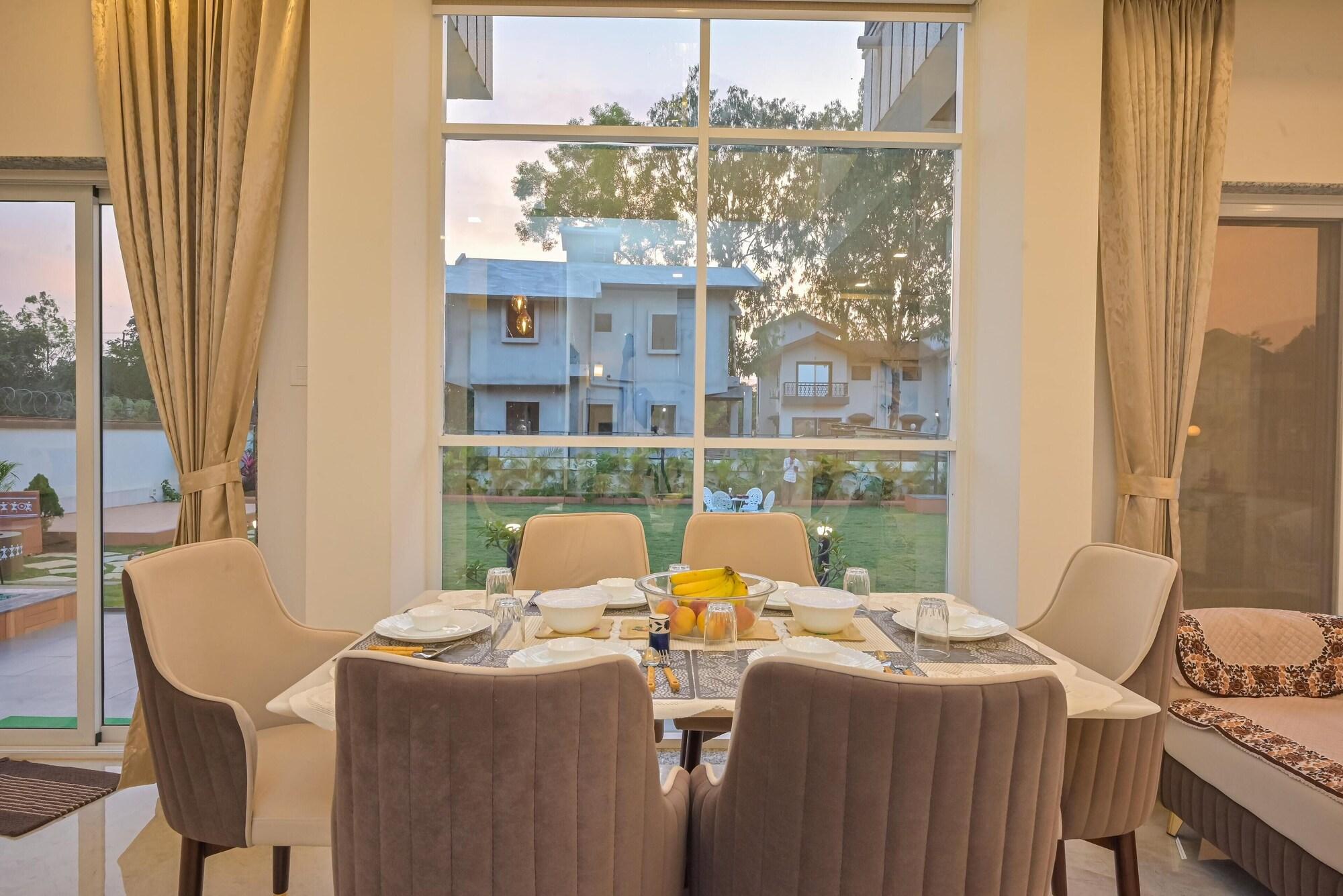 Vista Lobby Vivanta Villa