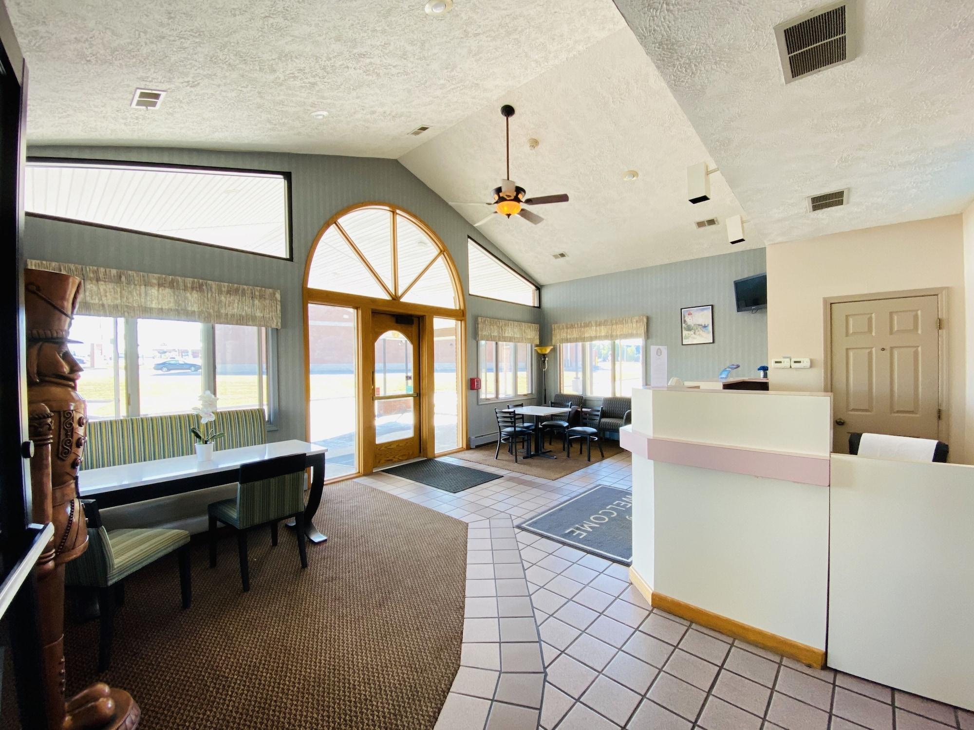Vista Lobby Fleetwood Inn & Suites