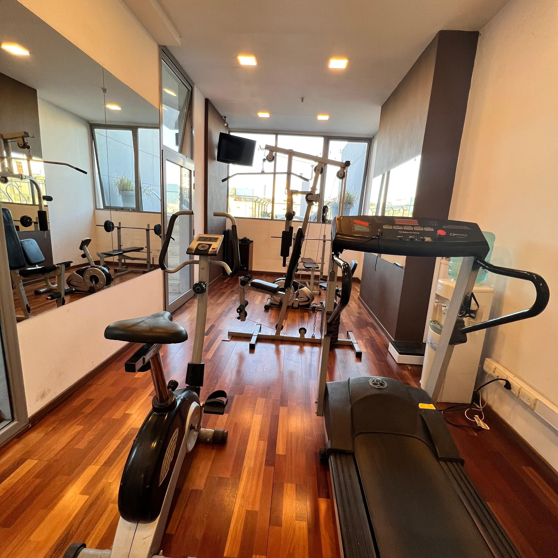 Gimnasio Howard Johnson Hotel & Suites - La Cañada