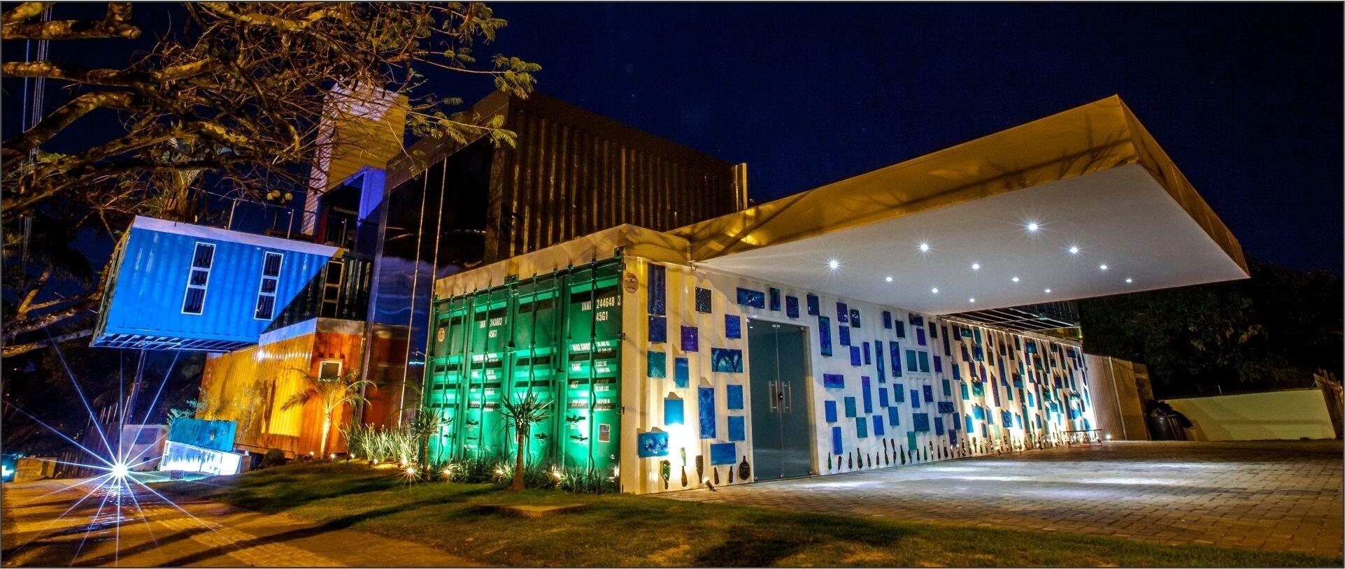Varios Tetris Container Hostel