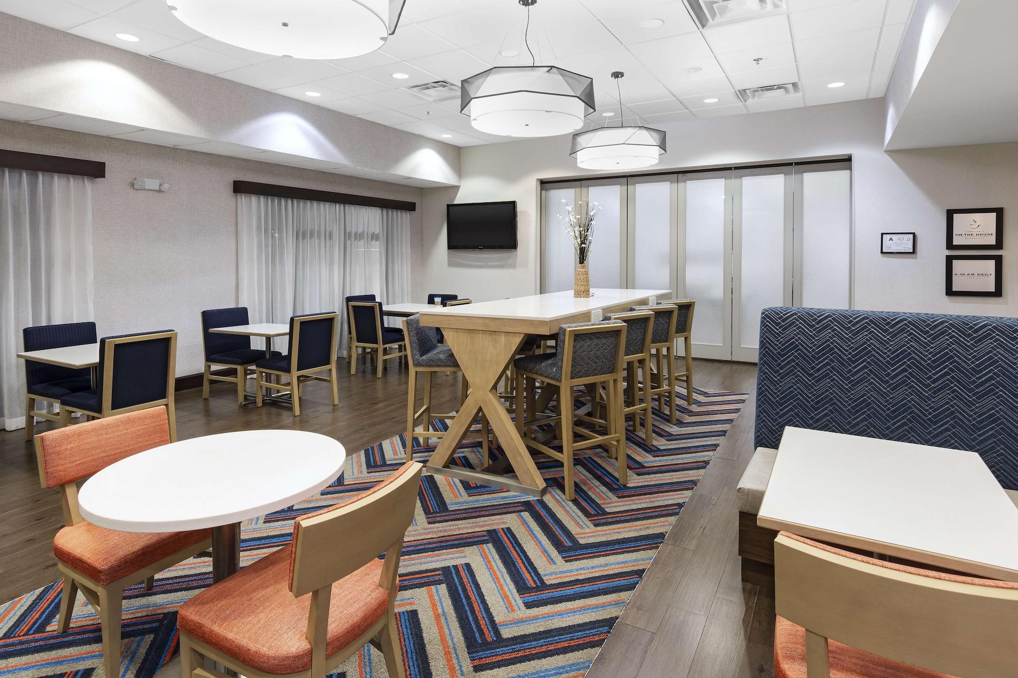 Vista Lobby Hampton Inn Greenville