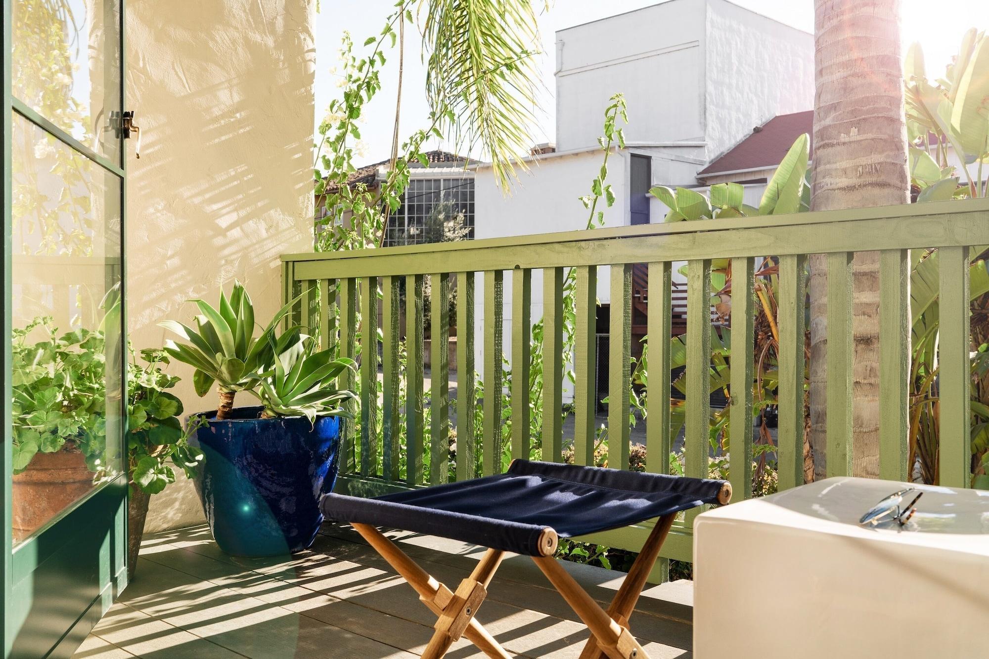 Varios Spanish Garden Inn
