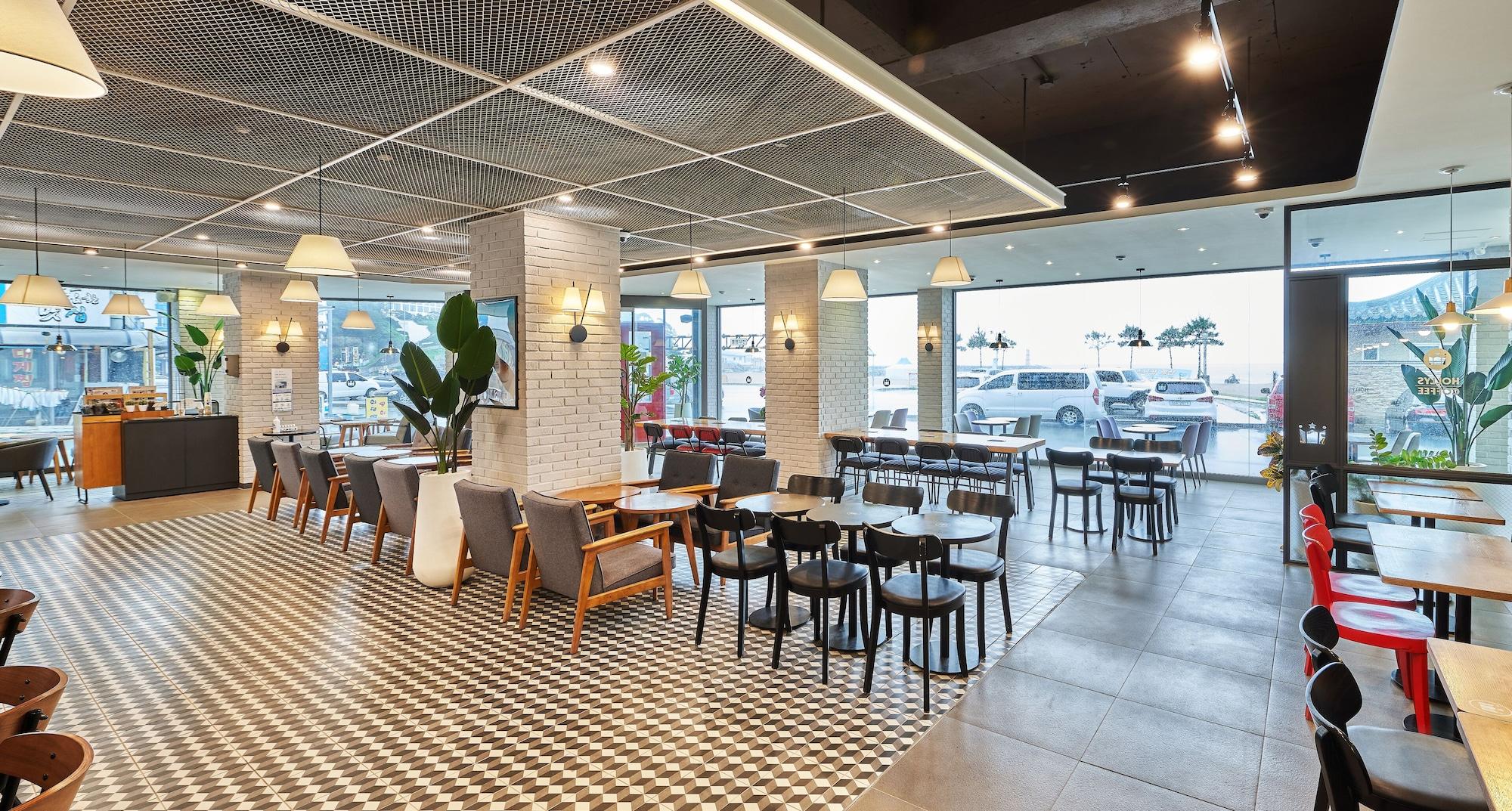 Bar/Salón Hotel the Naksan