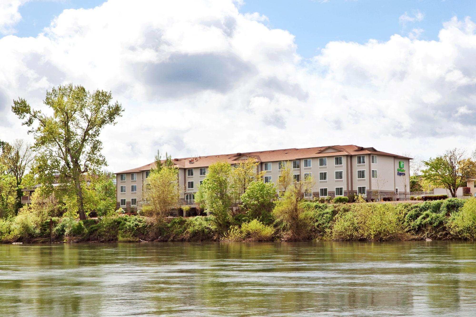 Vista Exterior Holiday Inn Express Corvallis-On the River by IHG