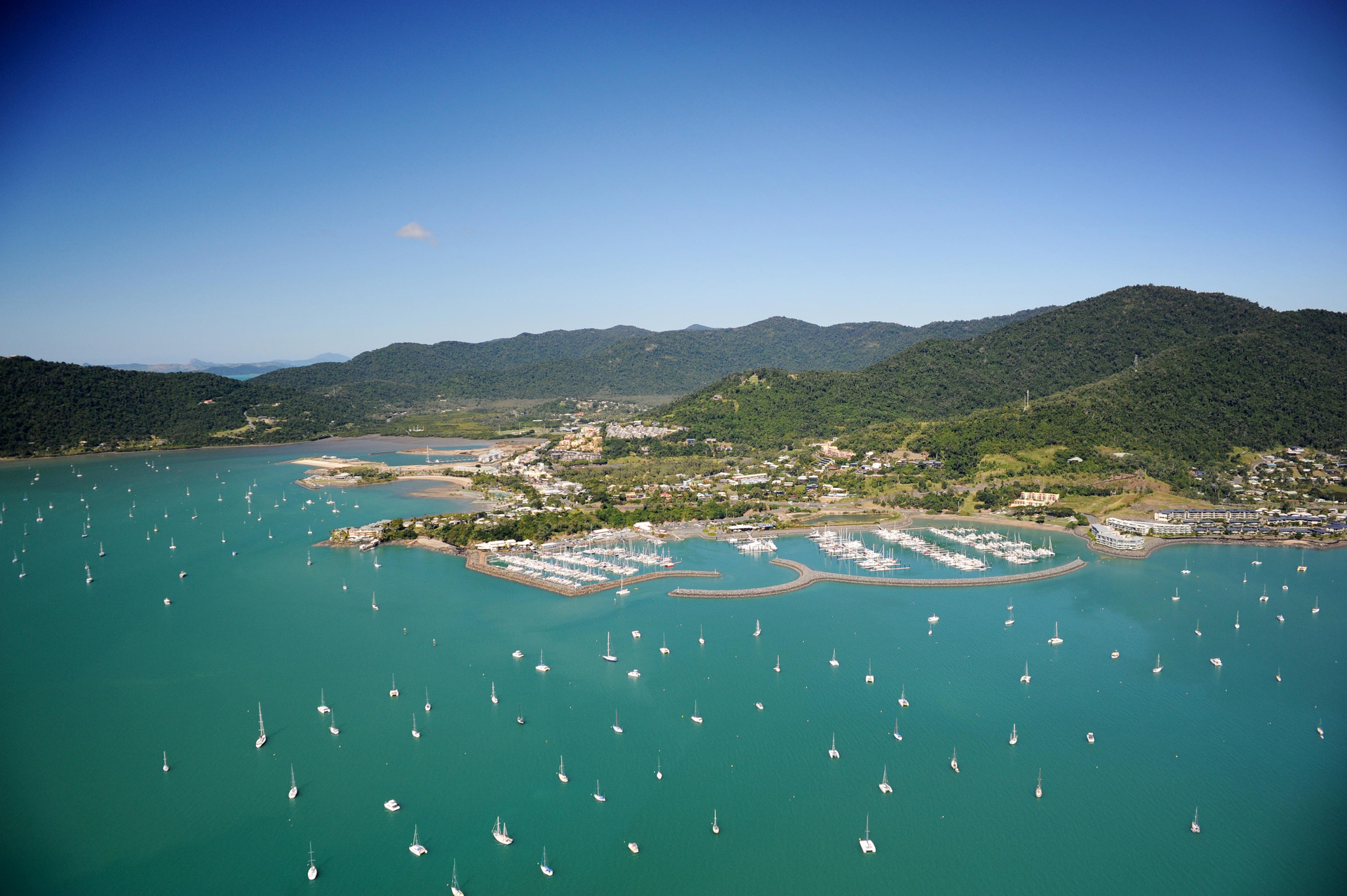 Playa Heart Hotel and Gallery Whitsundays
