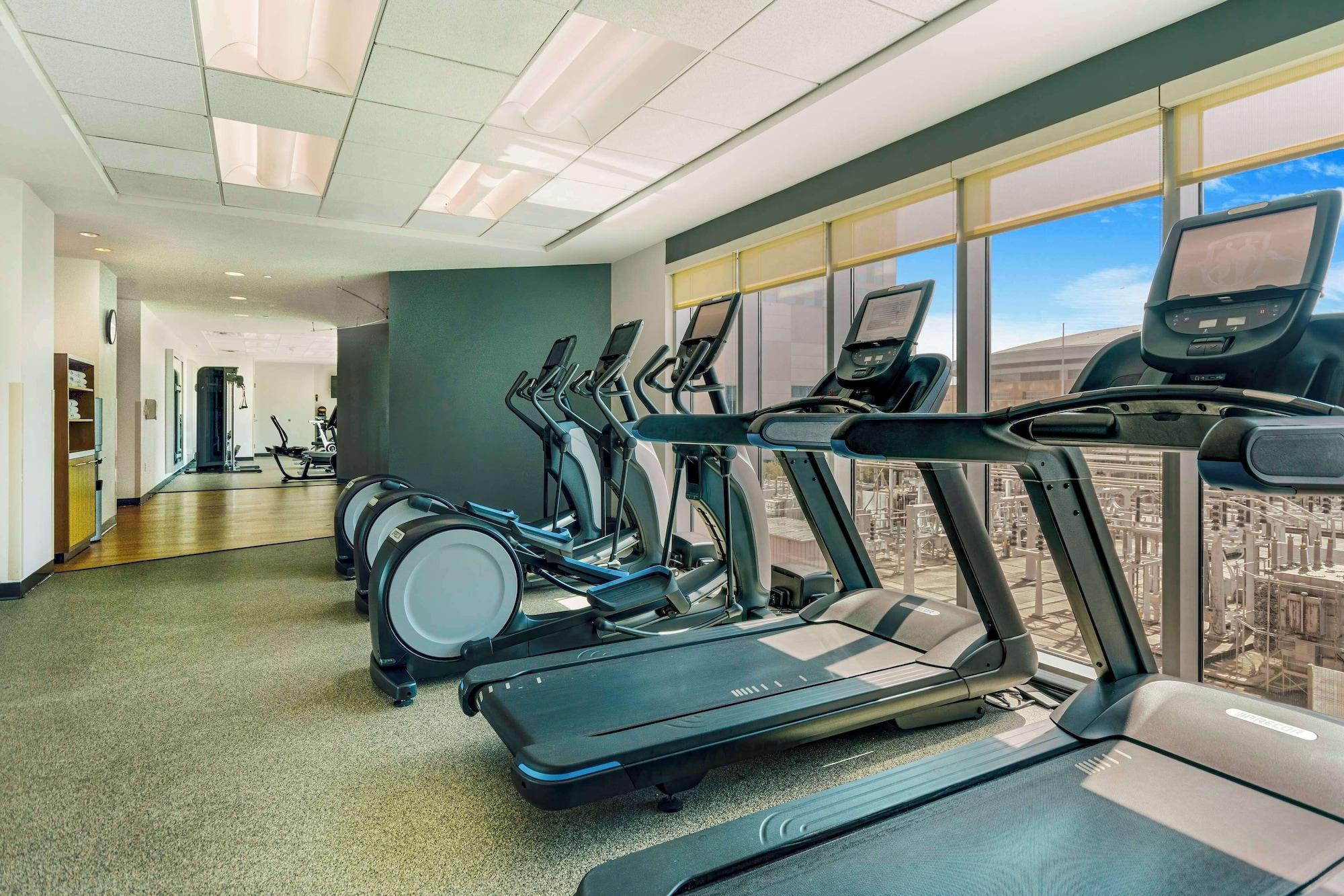 Gimnasio Embassy Suites Houston Downtown