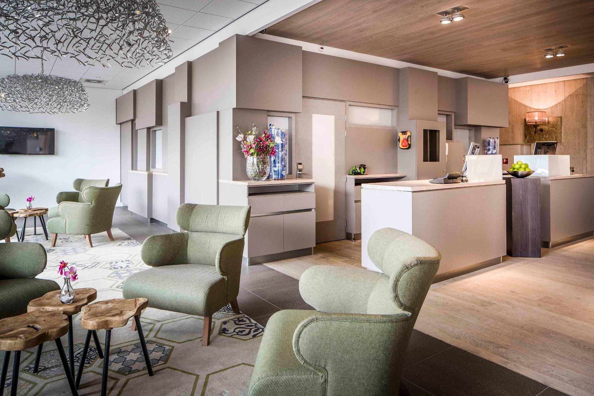 Vista Lobby Leonardo Hotel Den Haag Babylon