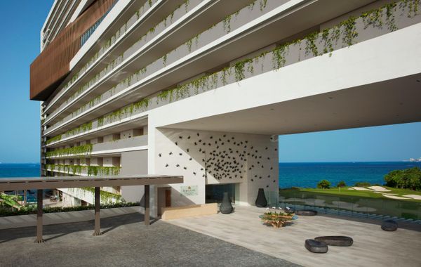 Cancún Premium