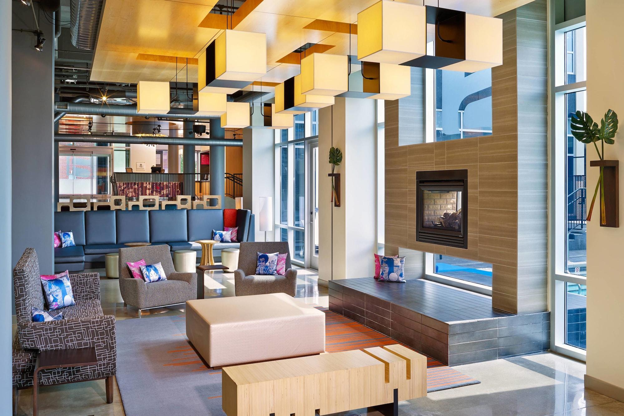 Vista Lobby Aloft Oklahoma City Downtown - Bricktown