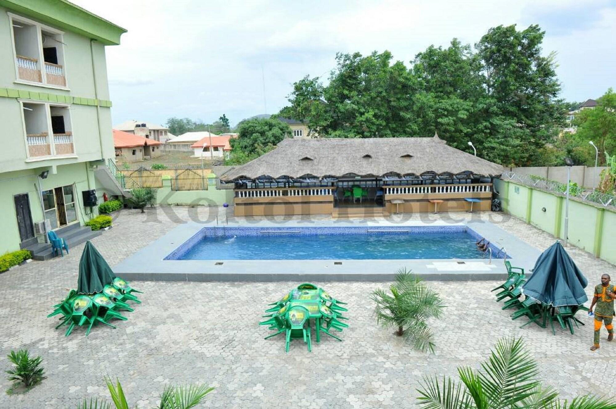 Vista Piscina Koltotel Plaza and Suites