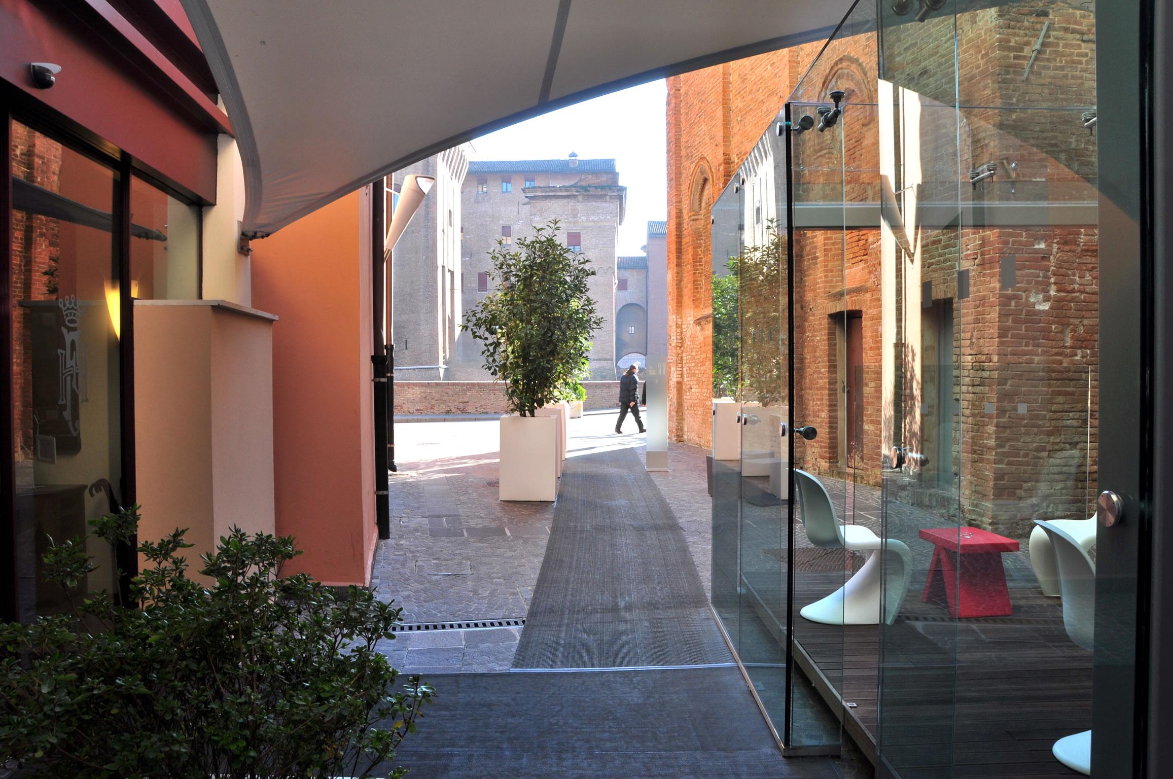 Vista Lobby Hotel Ferrara