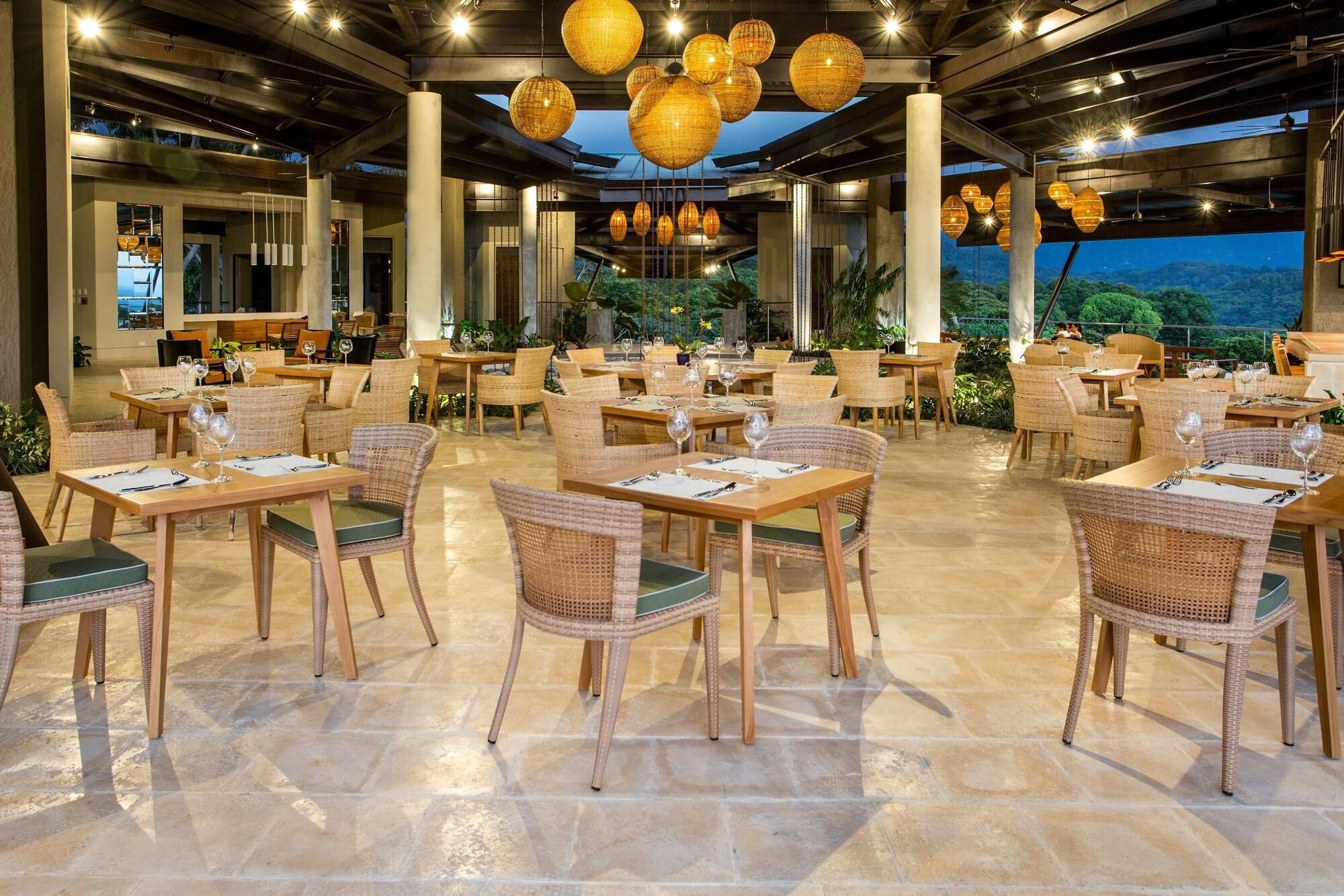 Restaurant Hotel Three Sixty - Adults Only