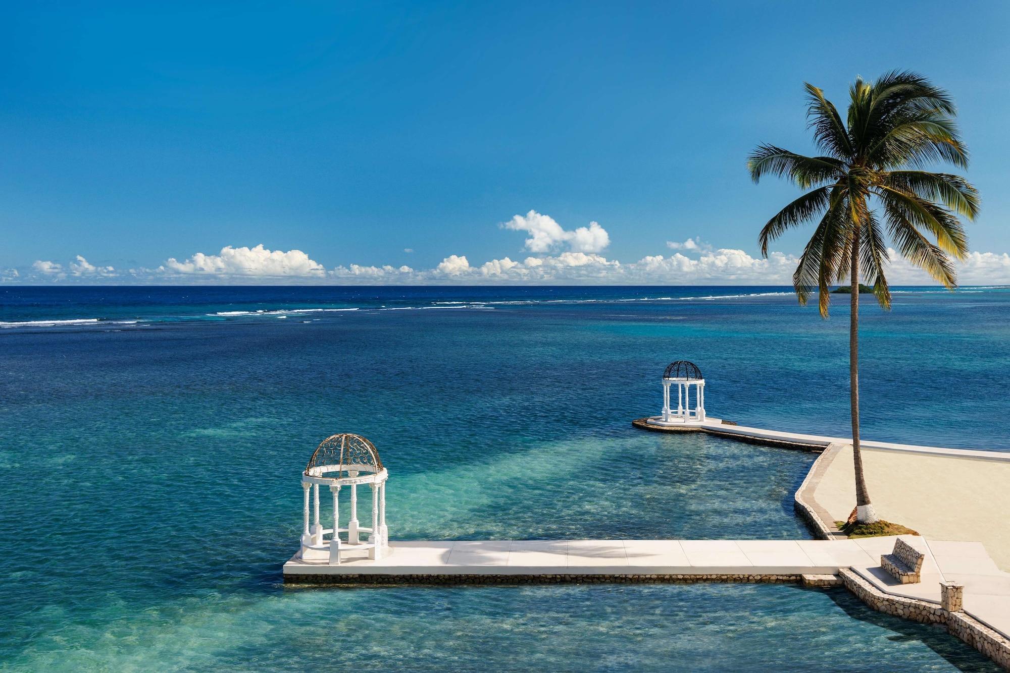 Playa Sandals Royal Caribbean - ALL INCLUSIVE Couples Only
