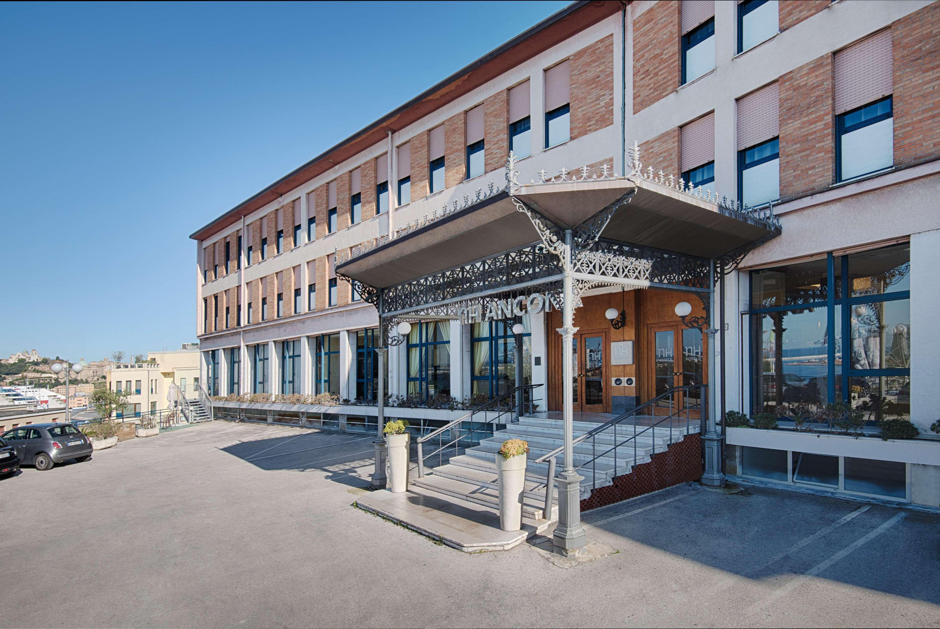 Vista Exterior NH Ancona