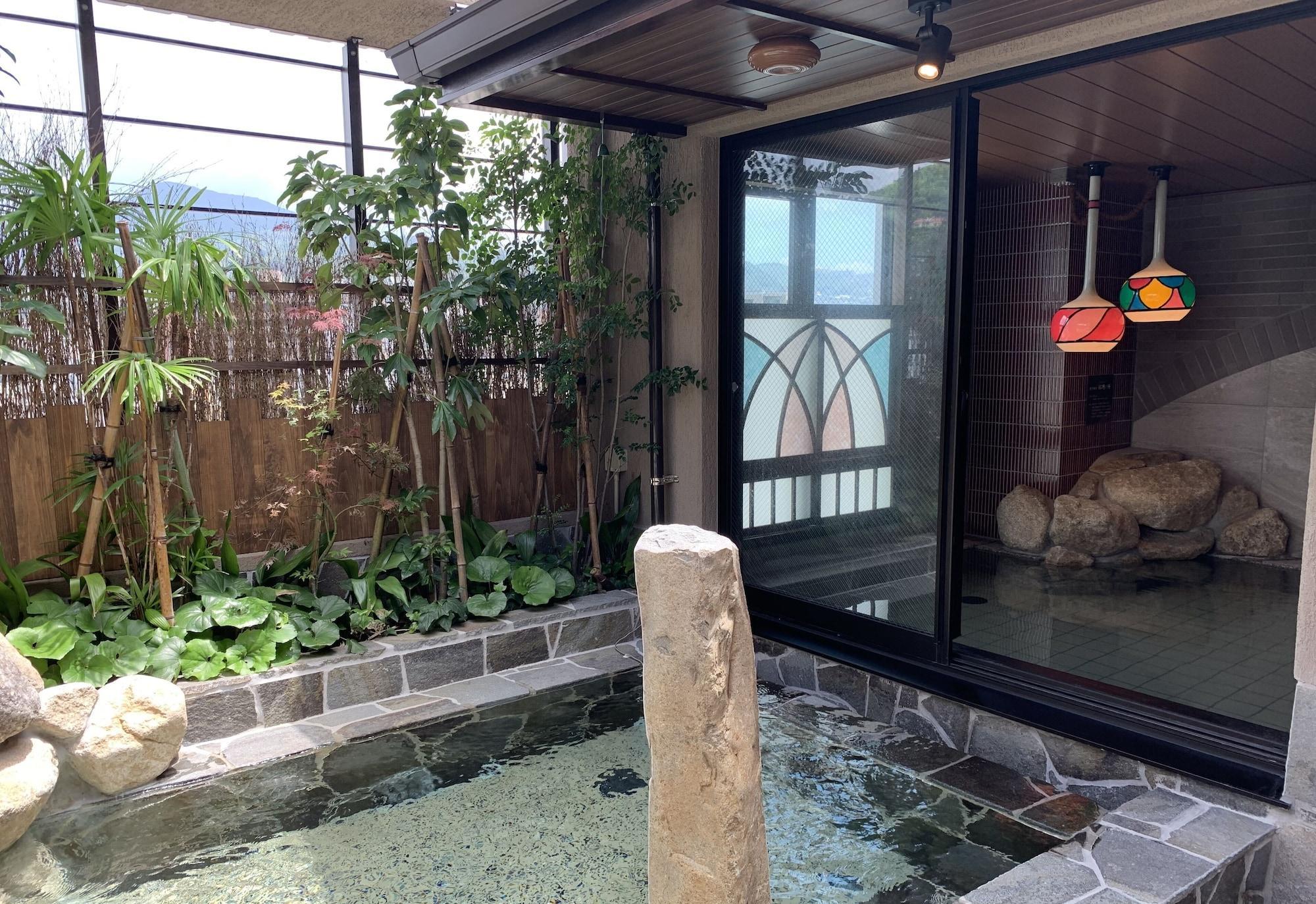 Instalaciones Recreativas Dormy Inn Nagasakiekimae Hot Springs