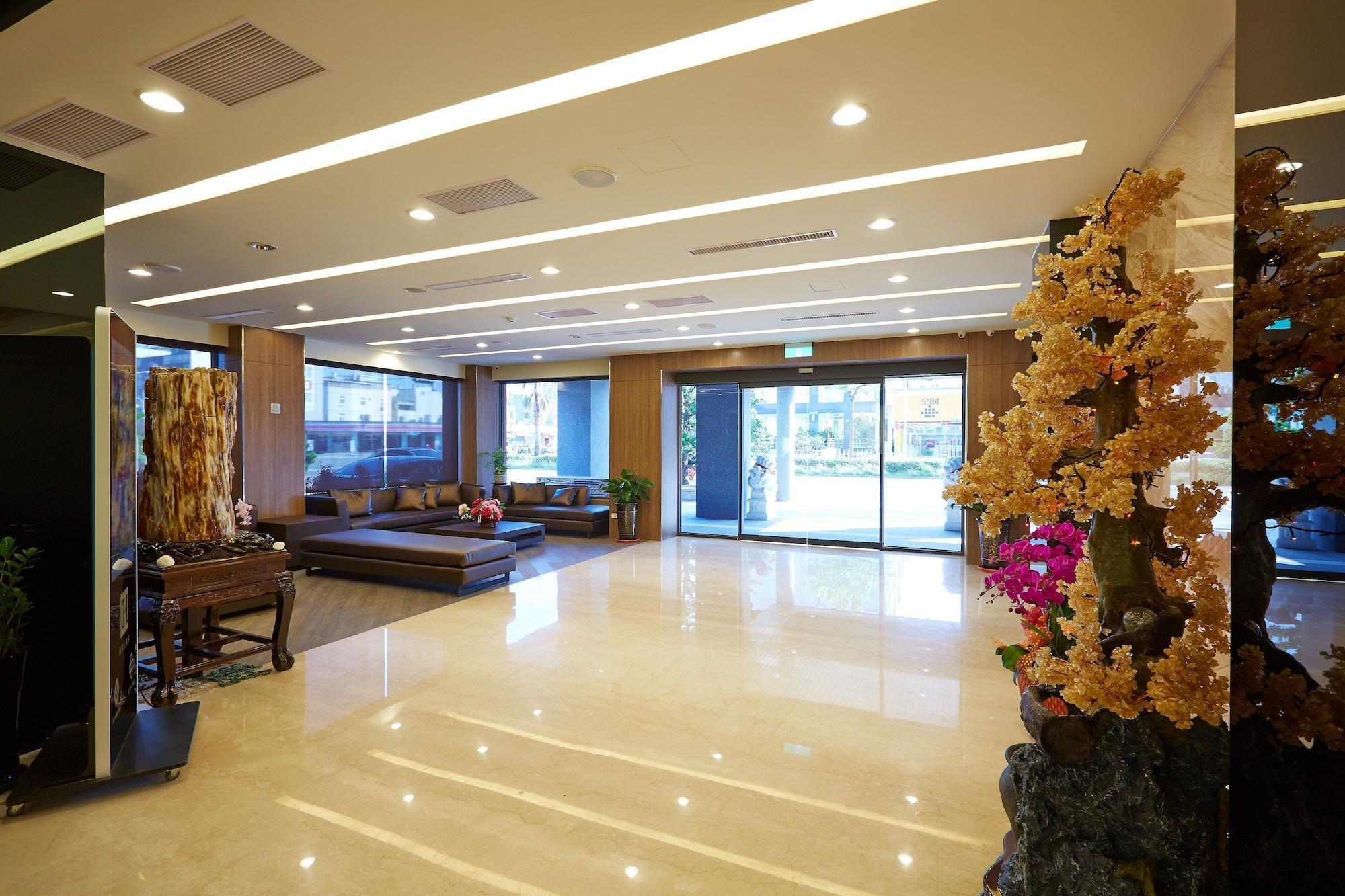 Vista Lobby Capital Hotel