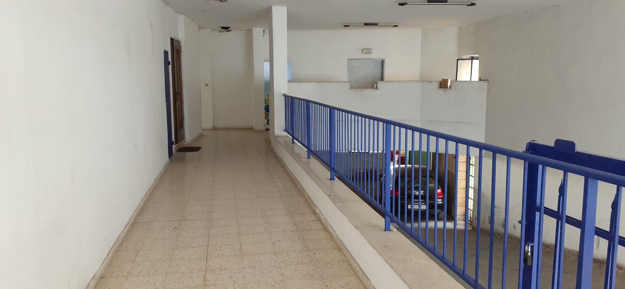 Vista Lobby Chez William