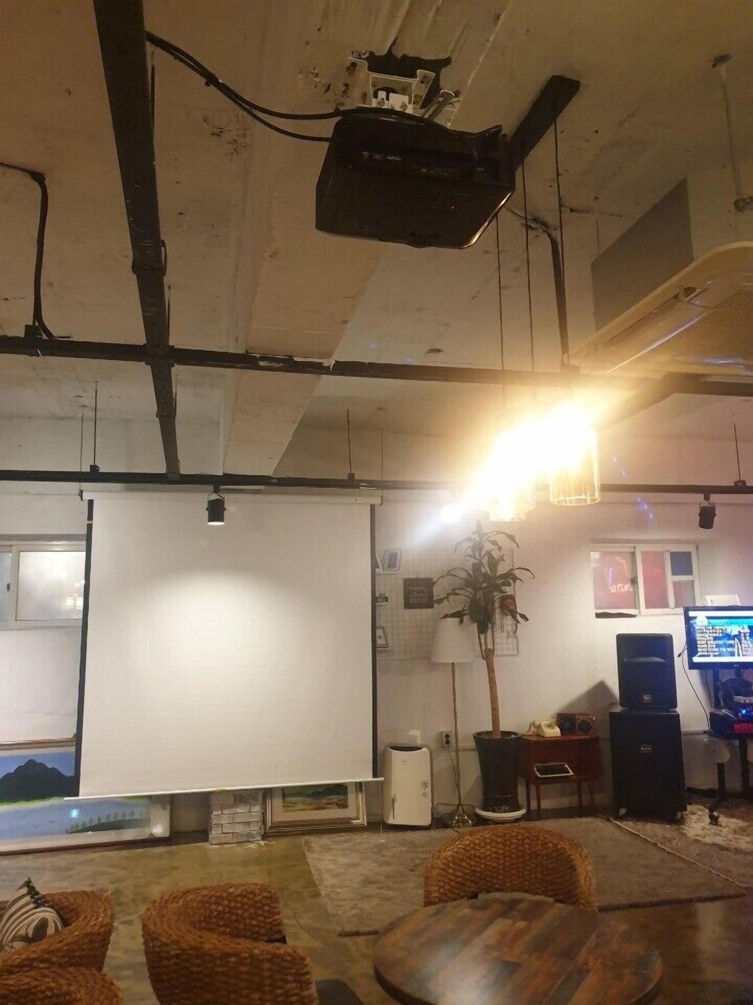 Sala de Reuniones Daegu Dongseongro Gyeong`s Hostel