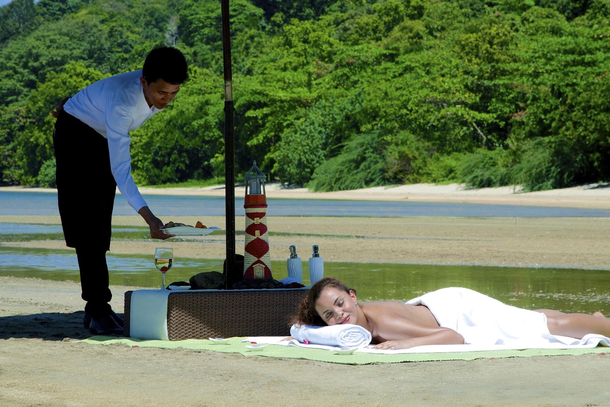 Spa The Lighthouse Marina Resort