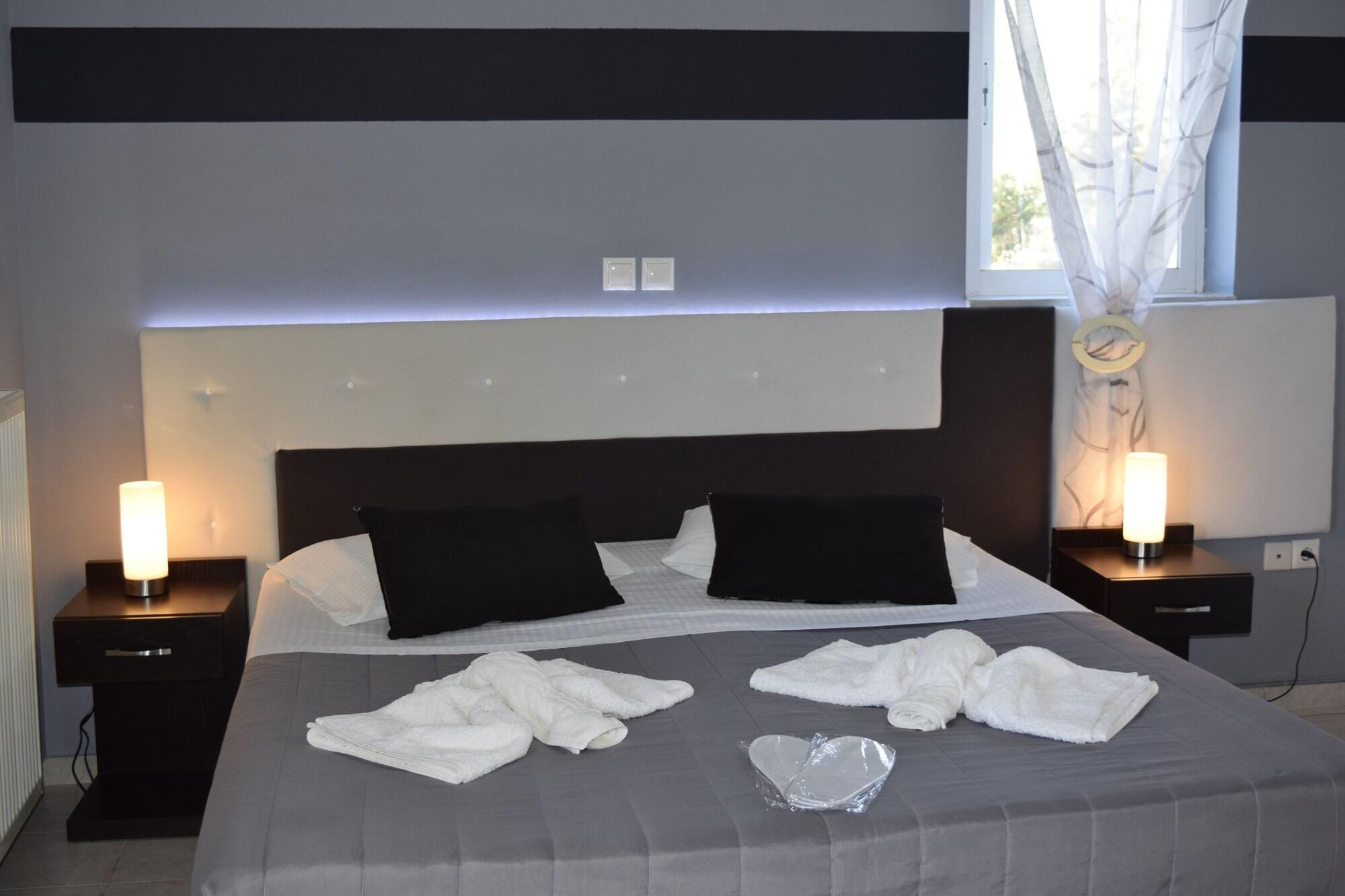 Varios Shine Studios