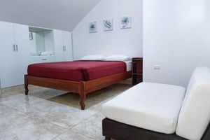 Alquiler Vacacional - Private Suite, Safe, Fast Wifi, Playground