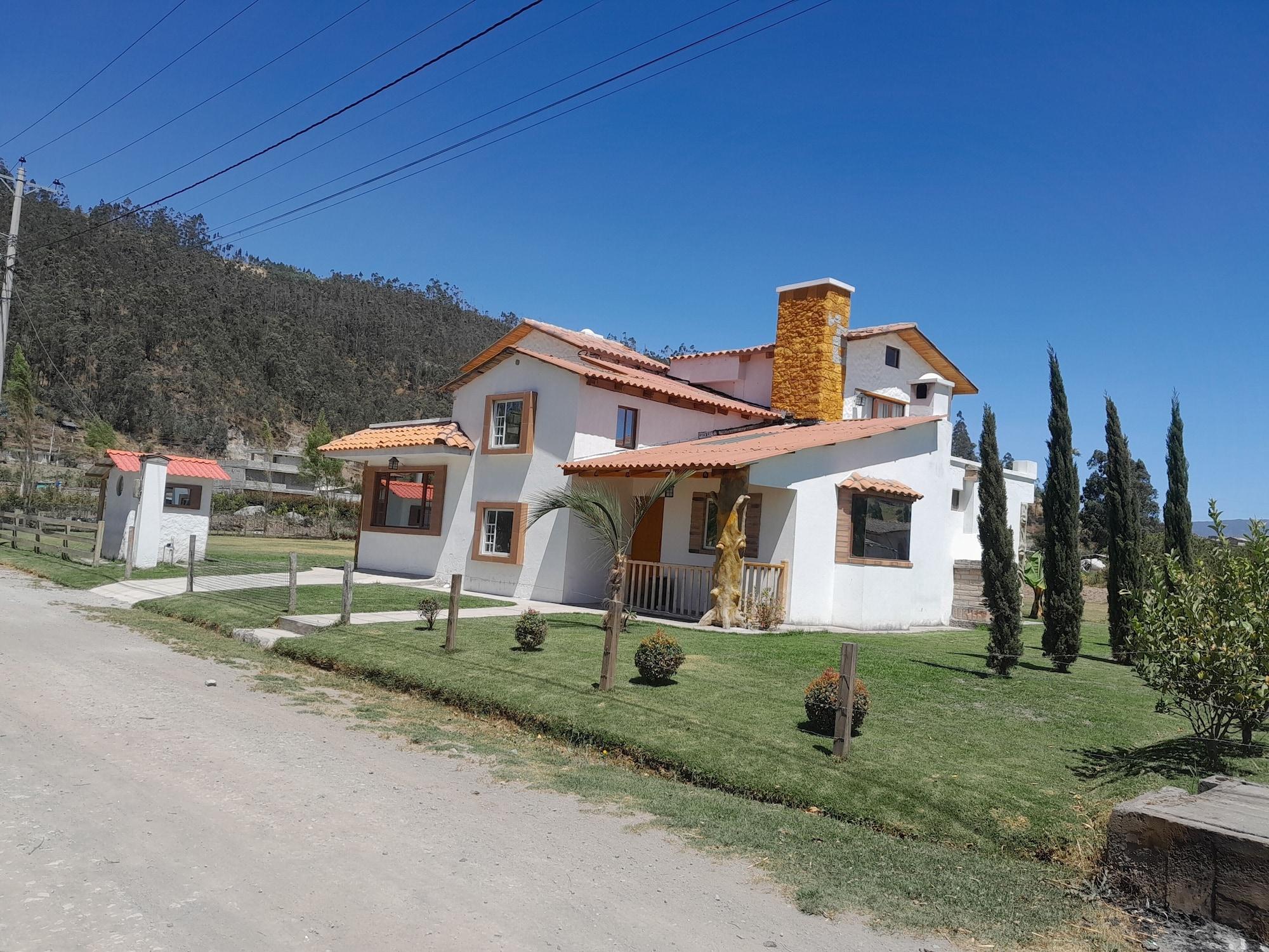 Vista Exterior Otavalo house inn