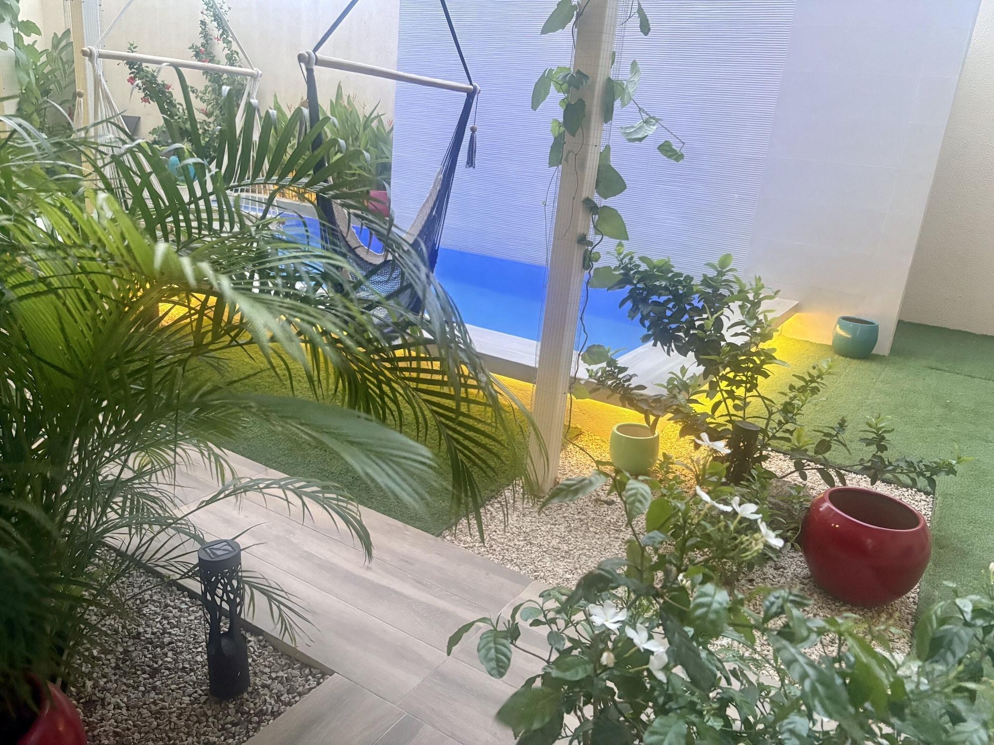 Instalaciones Recreativas Pierre and Colors TAMARINDO Adult Only