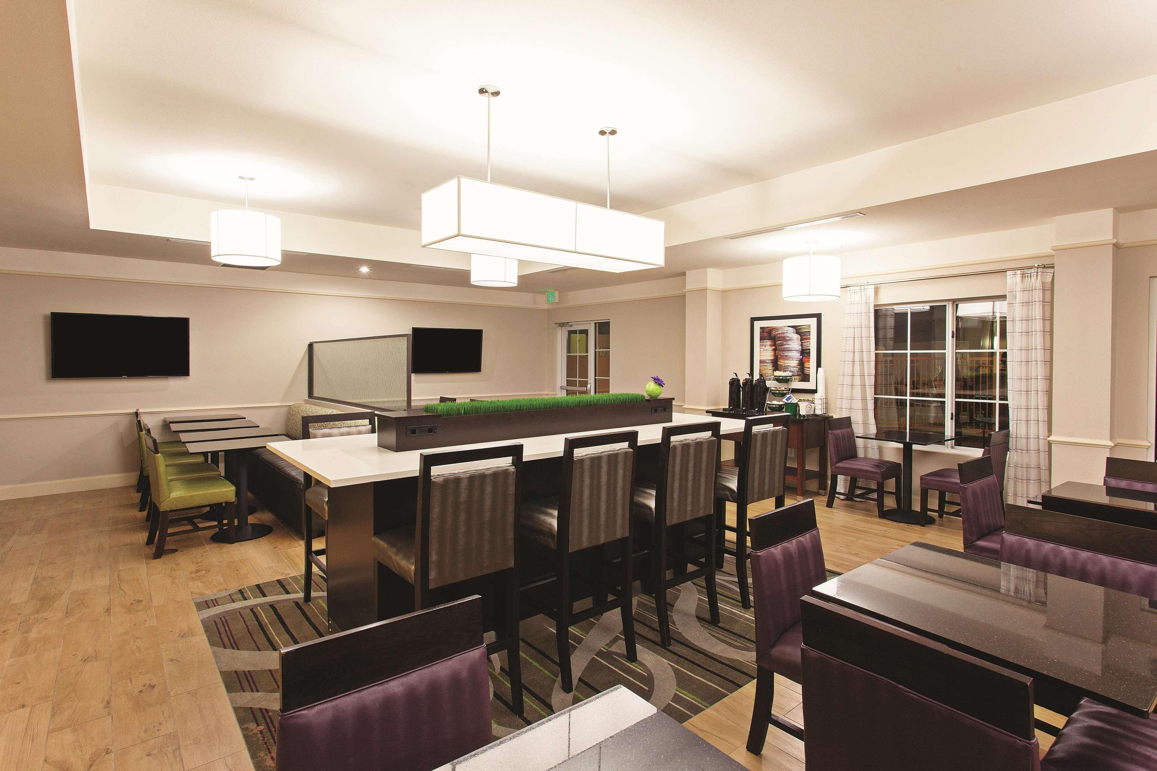 Restaurant La Quinta Inn & Suites by Wyndham Santa Clarita - Valencia