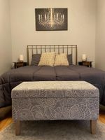 Alquiler Vacacional - LOGAN SQUARE: Chic, Comfy 1st Floor 2 BDRM APT! Parking Incld!