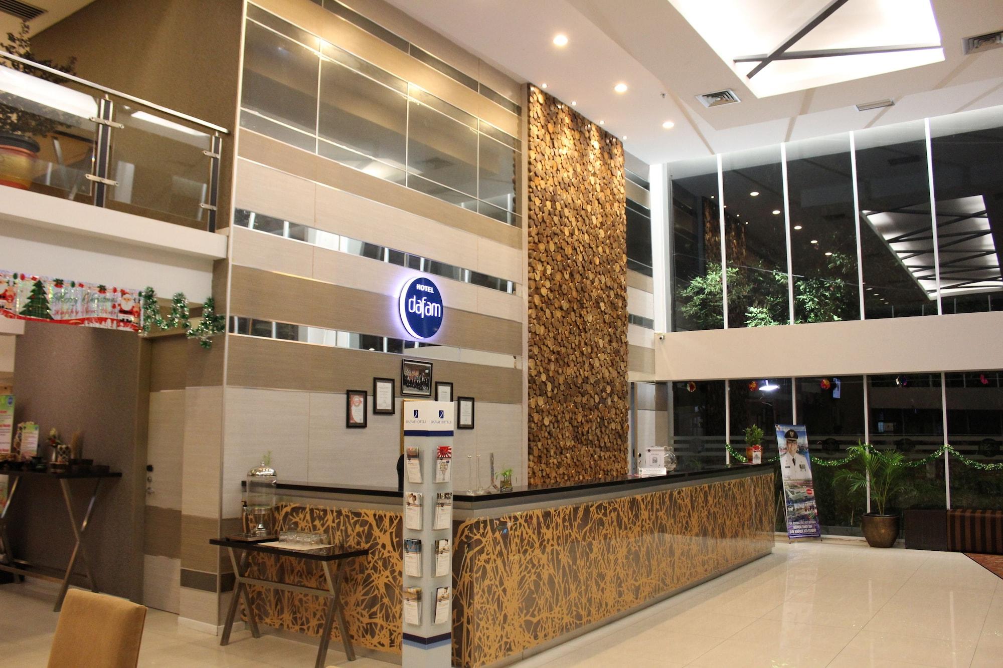 Vista Lobby Hotel Dafam Pekanbaru