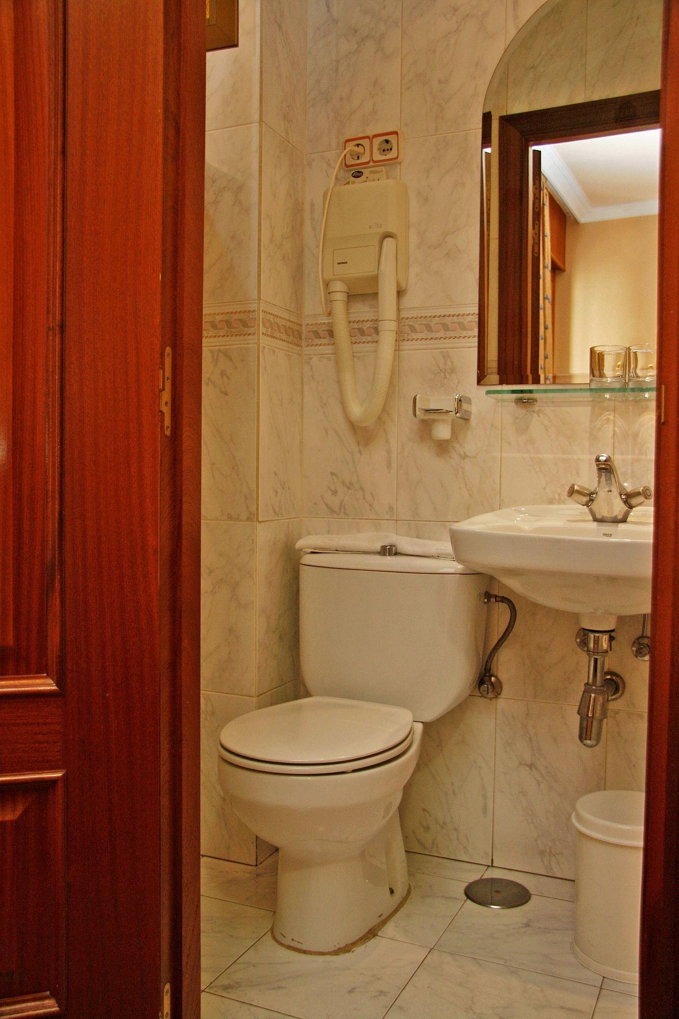 Equipamiento de Habitación Hostal Victoria III